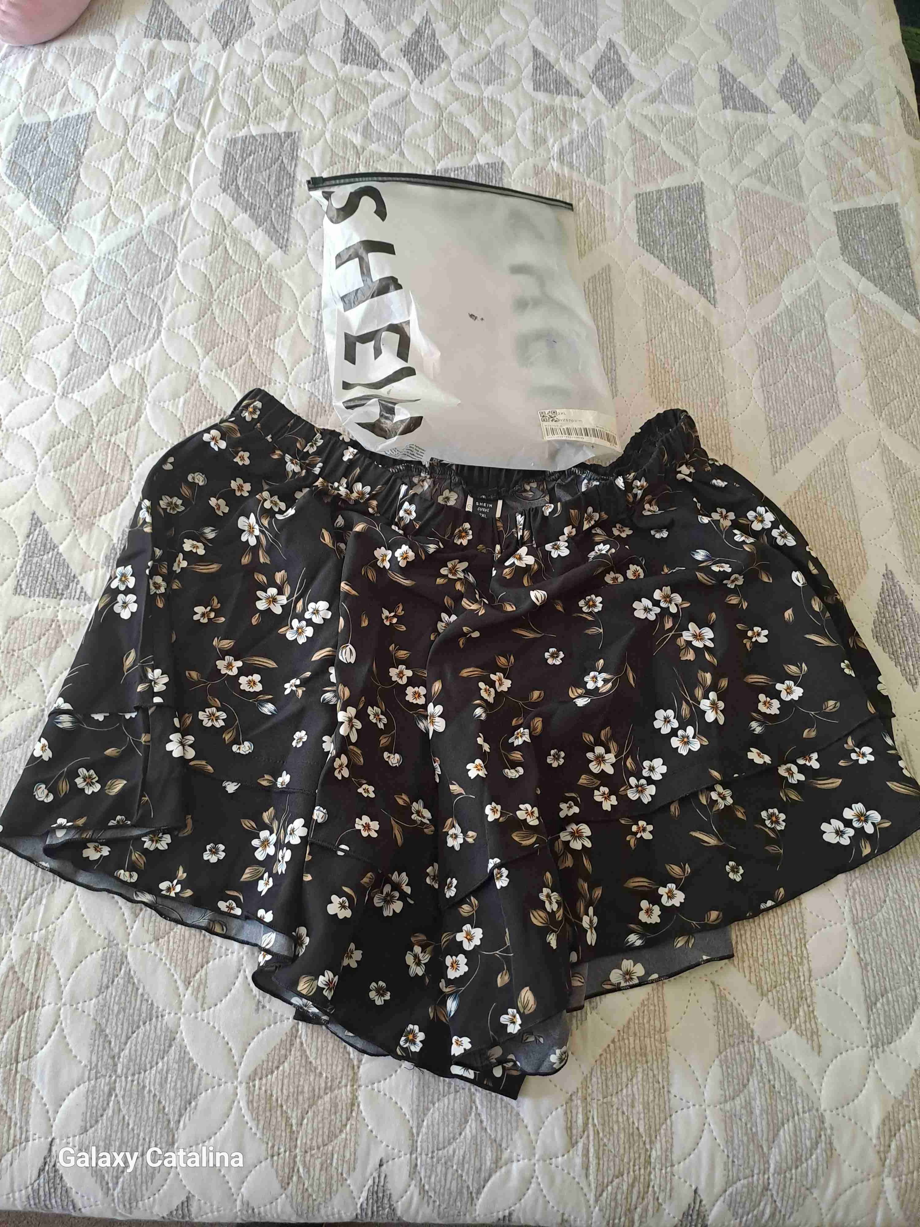 Short negro floral SHEIN - 2