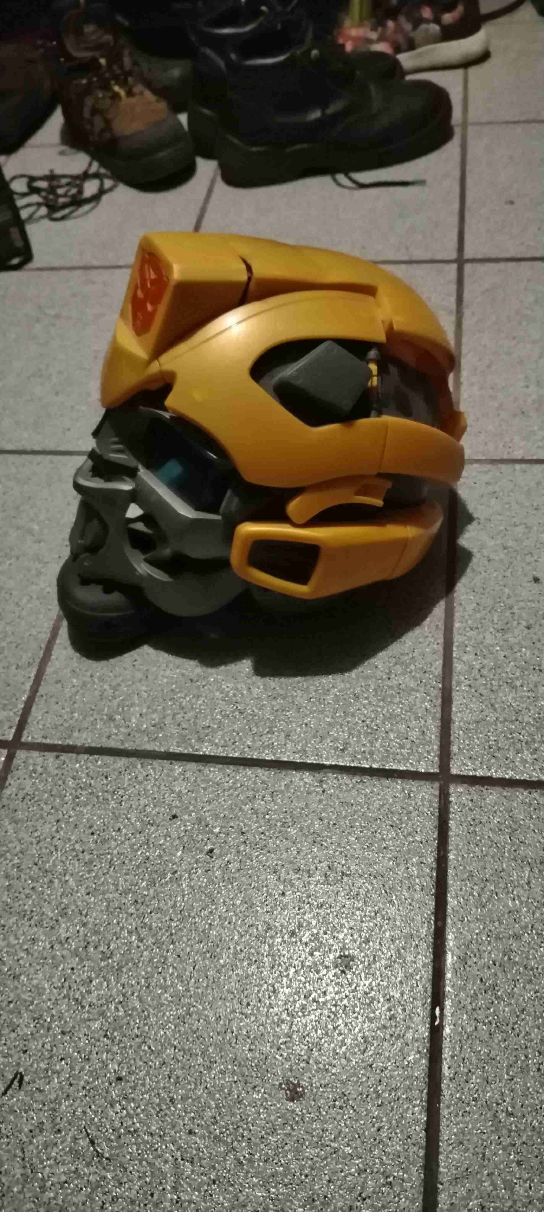 Casco Transformer amarillo - miniatura 1