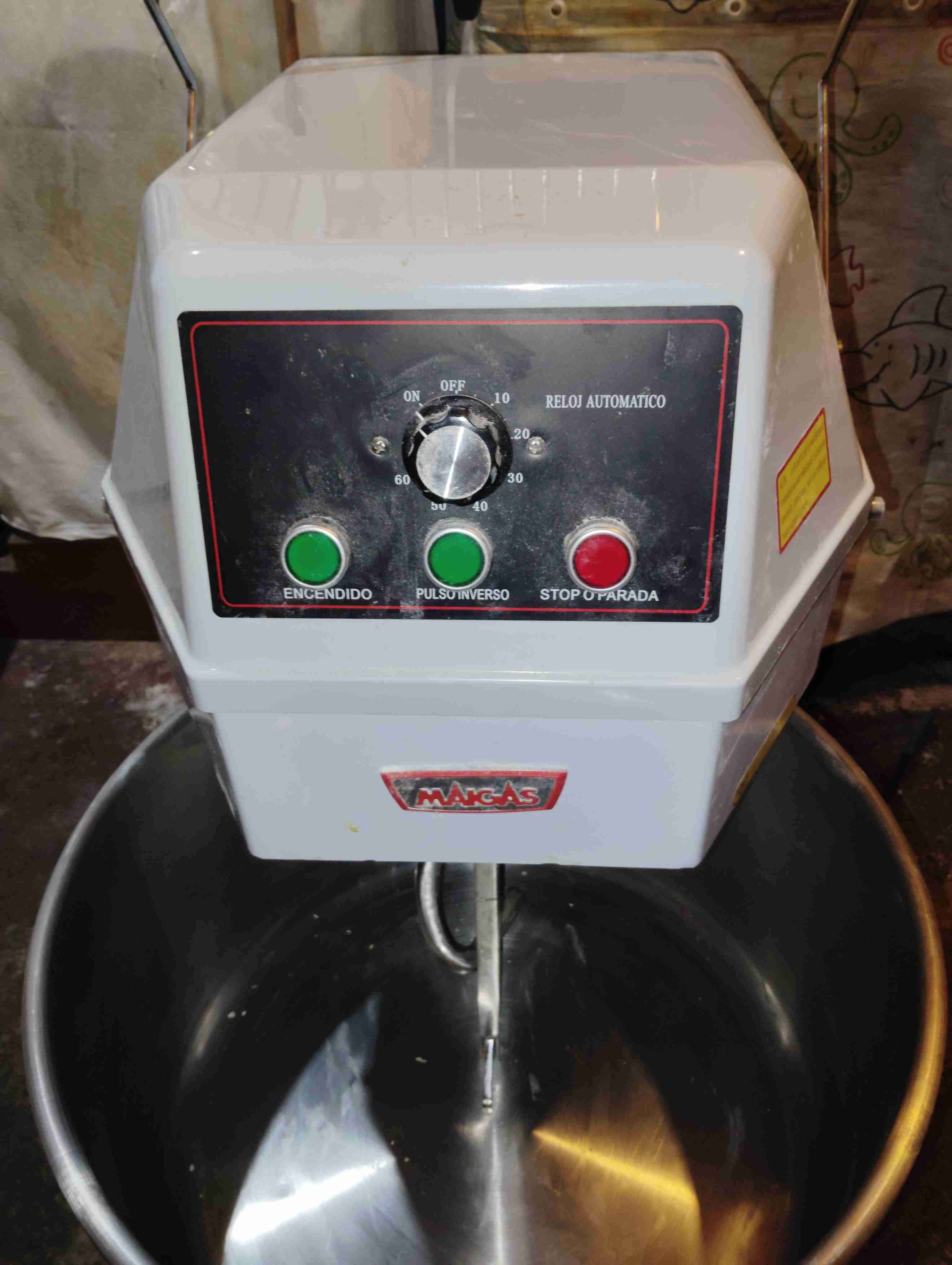 Amasadora industrial blanca - miniatura 4