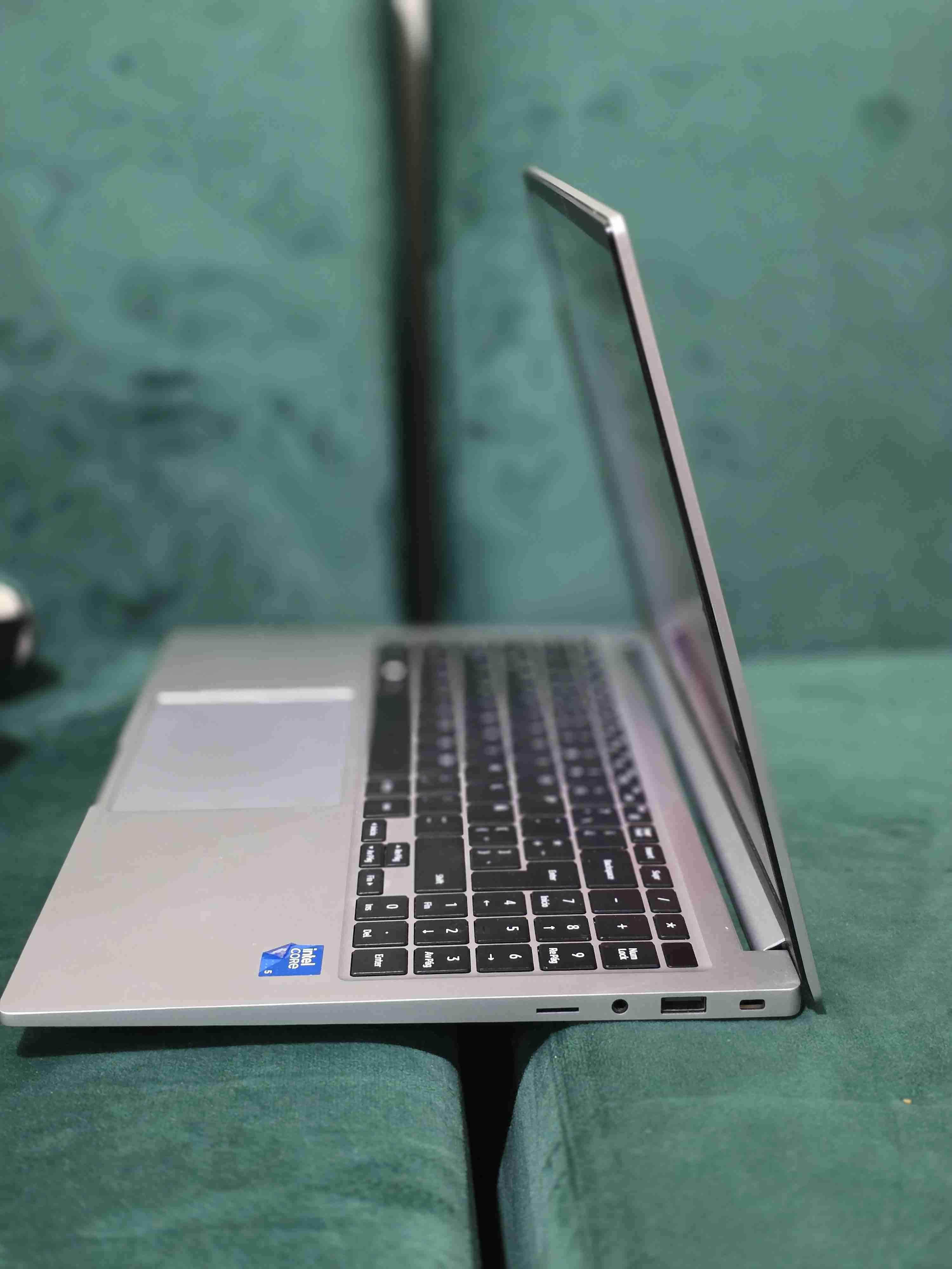 Samsung Galaxy Book 4 Intel Core i5 8GB/512GB - miniatura 3