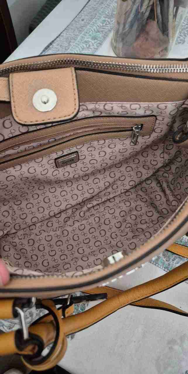 Cartera Guess beige nueva - miniatura 3