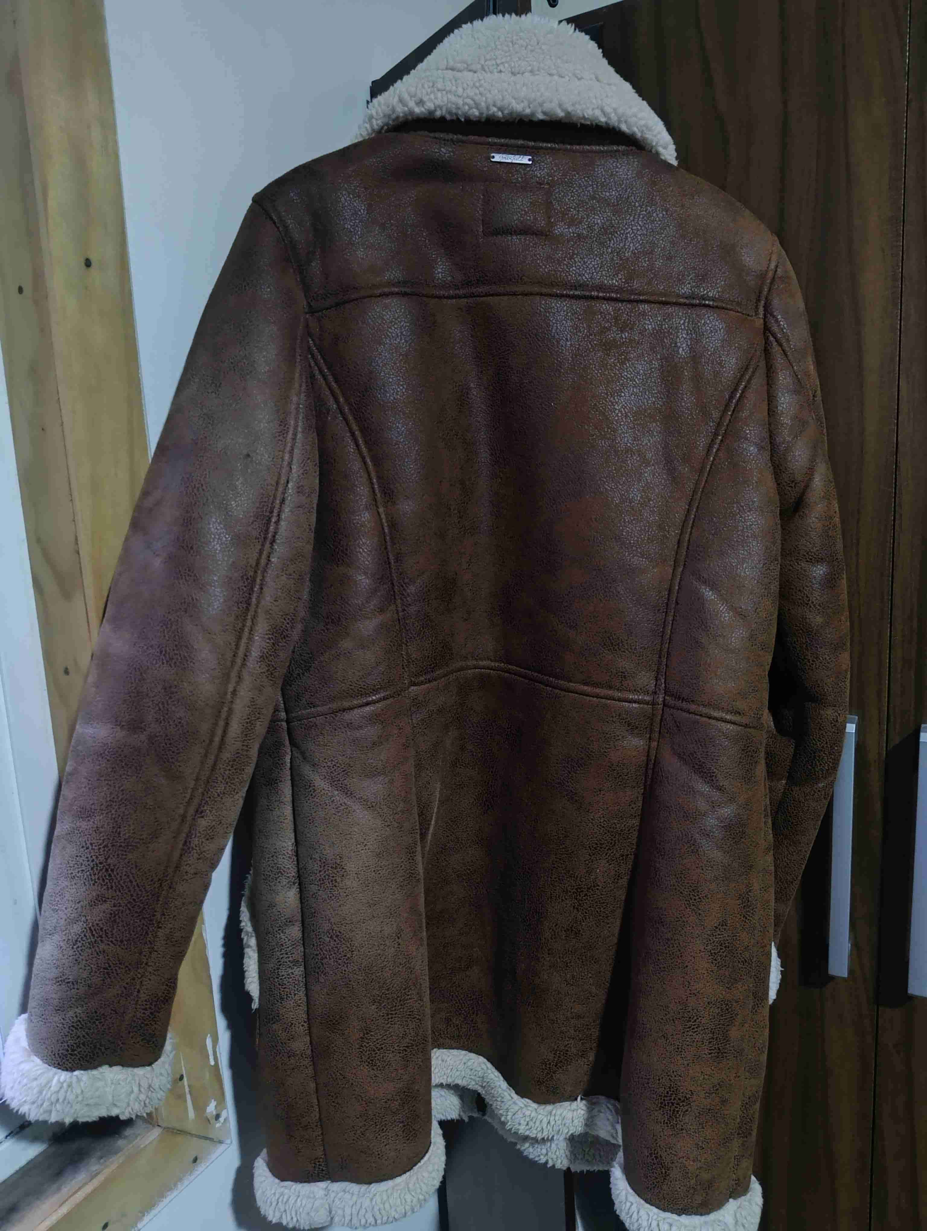 Chaqueta marrón con forro polar - 1