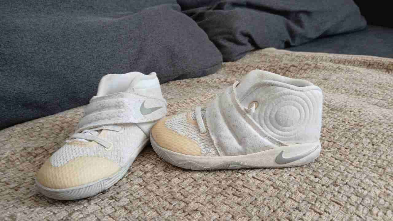 Zapatillas deportivas blancas para niños - 1