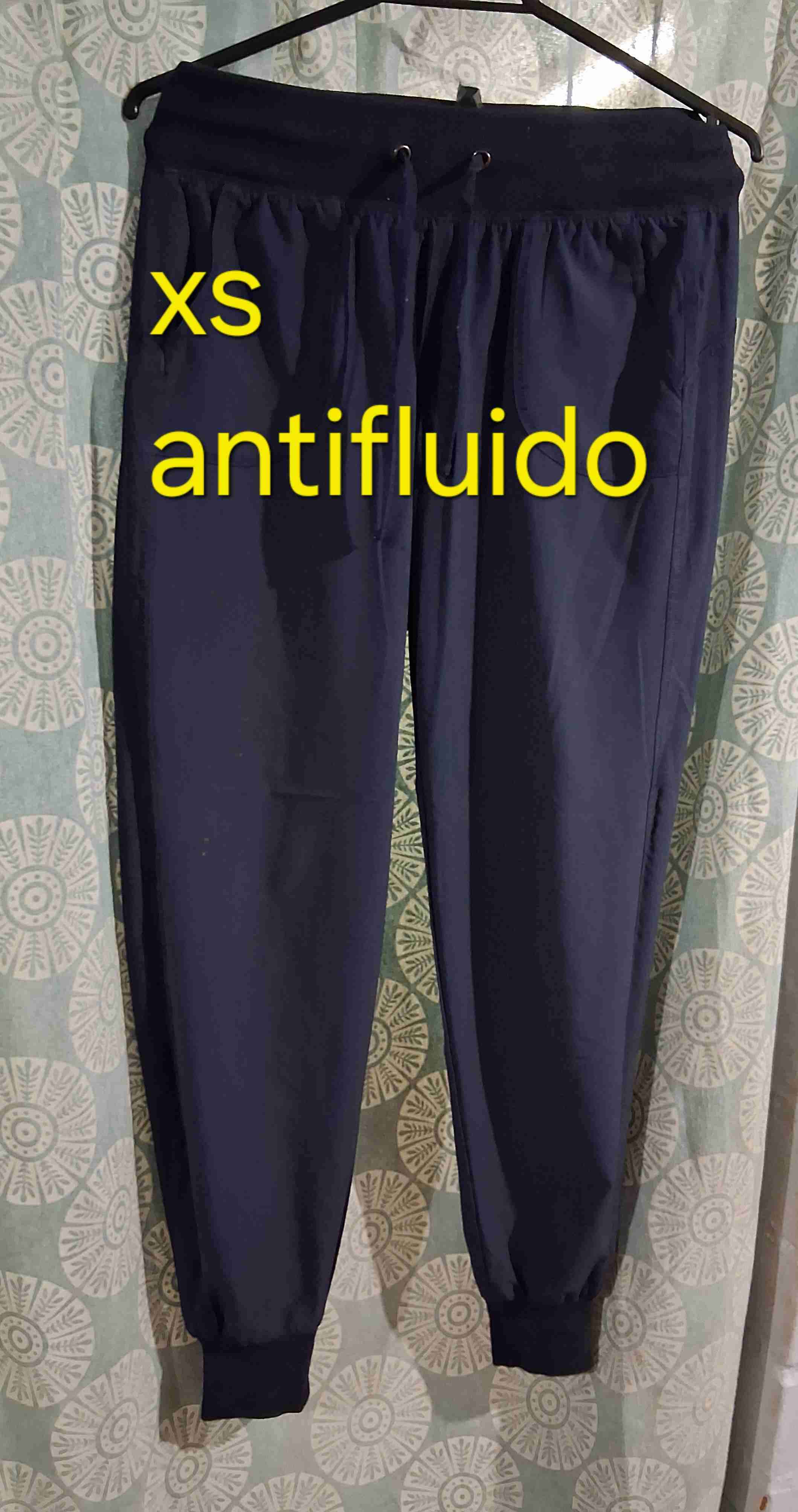 Pantalón negro antifluído - miniatura 4