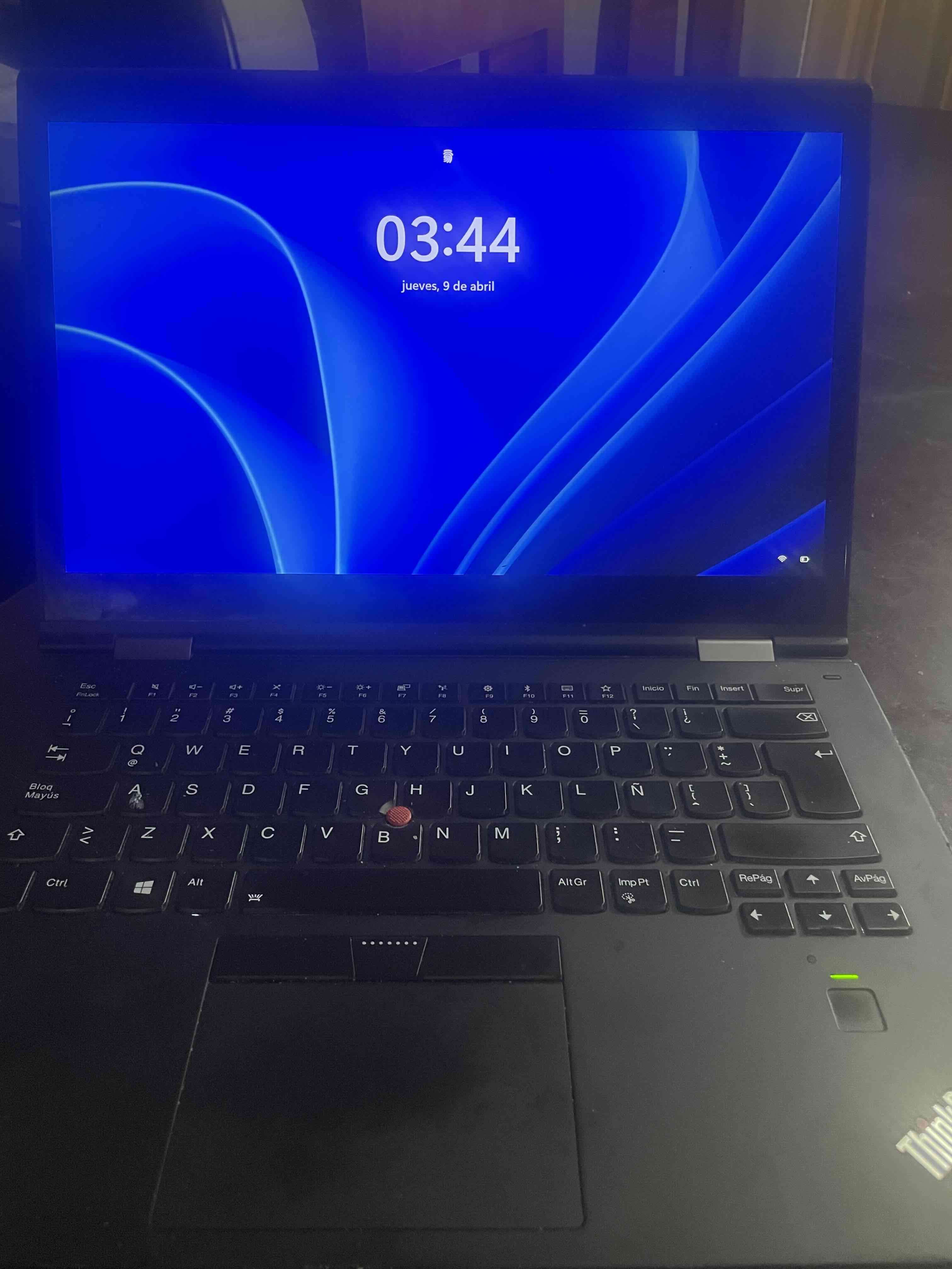 Laptop Lenovo ThinkPad X1 Yoga Gen 1 en buen estad
