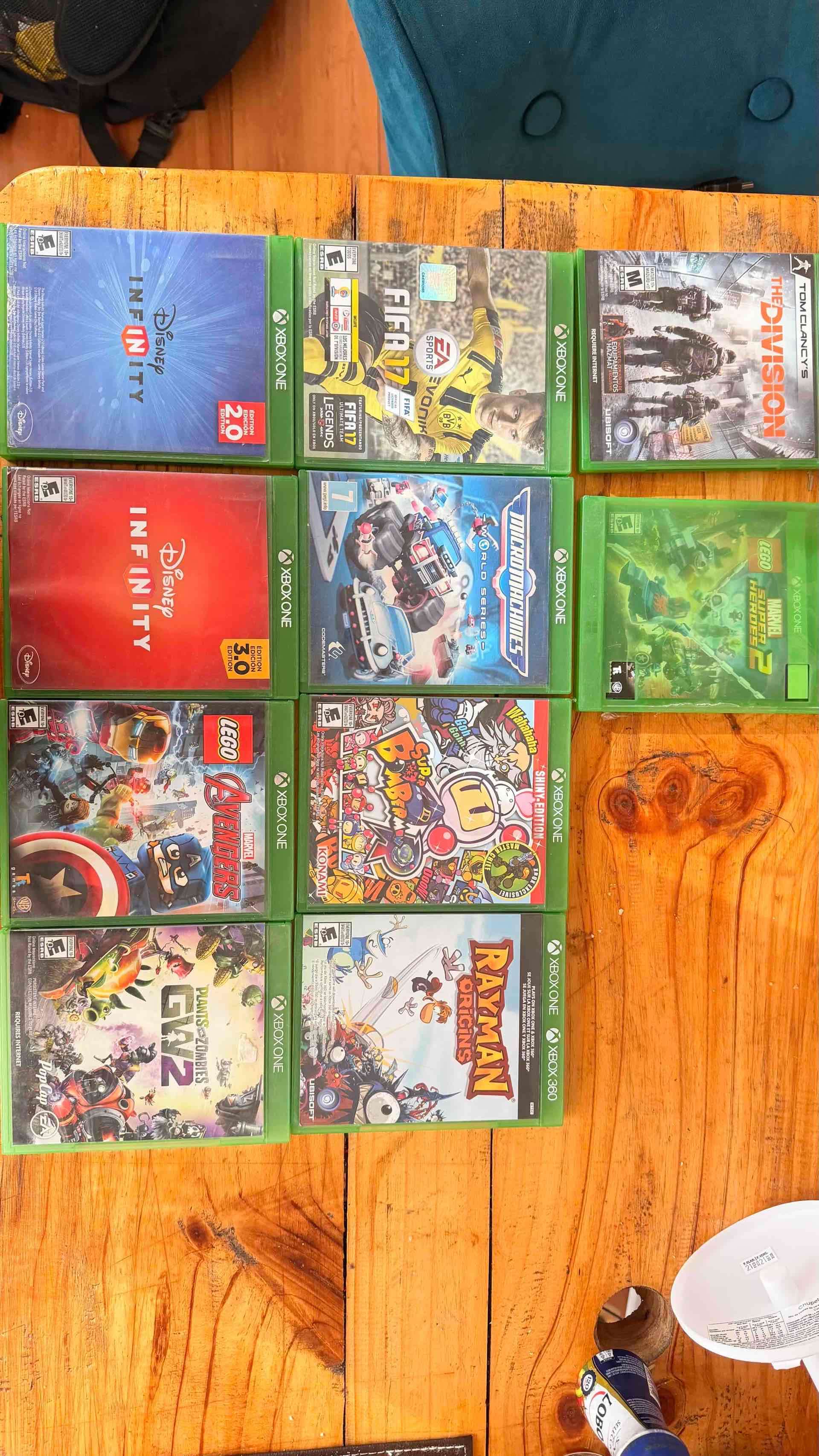 Consola Xbox One con controles - miniatura 4