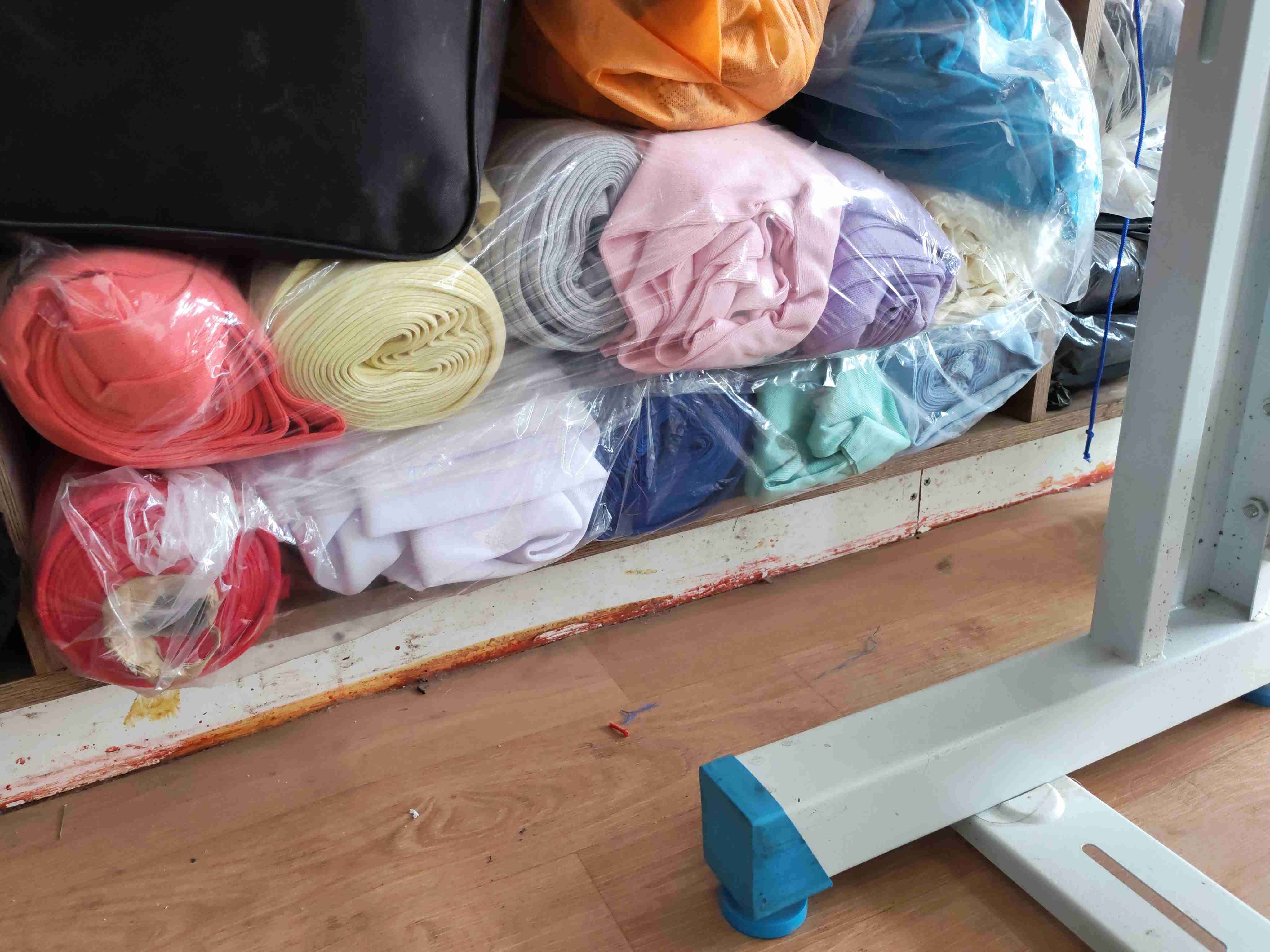 Rollos de tela variados - miniatura 3