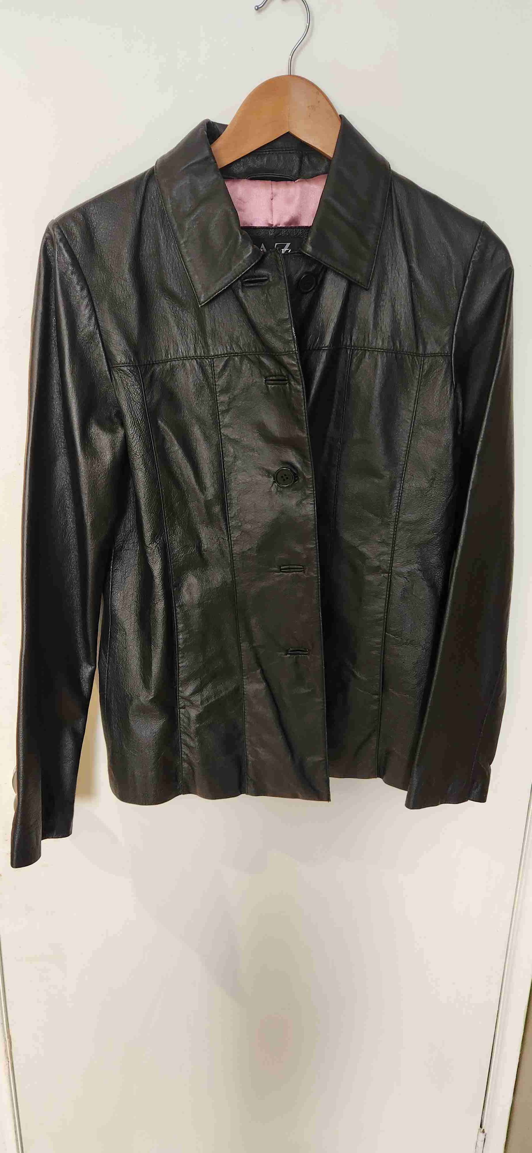 Chaqueta de cuero negra - miniatura 5