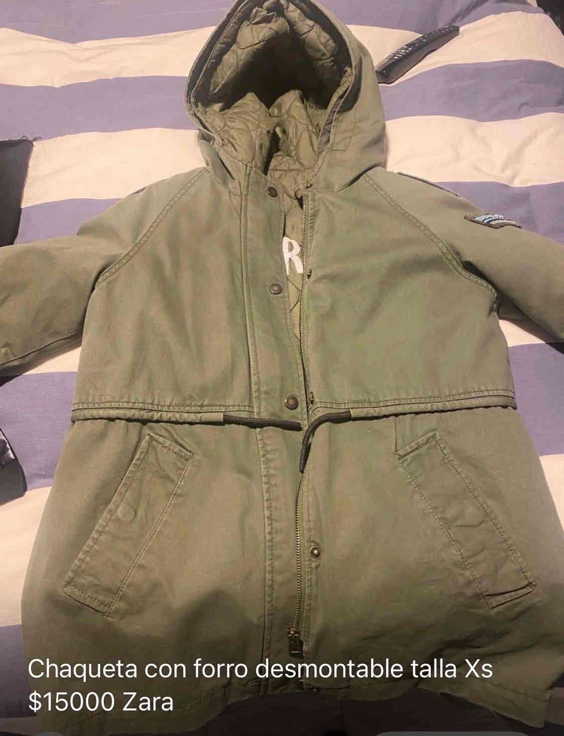 Chaqueta verde con capucha Zara - 1