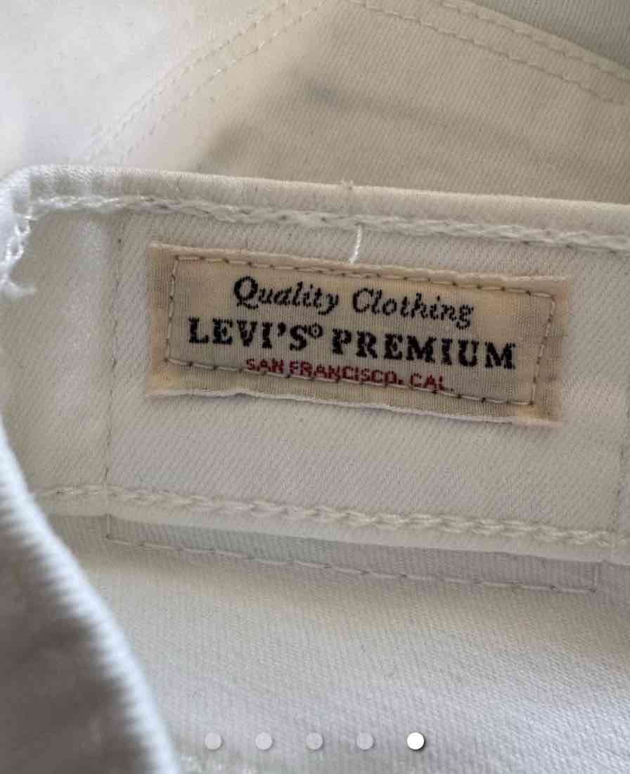 Pantalones blancos de mujer Levis - miniatura 4