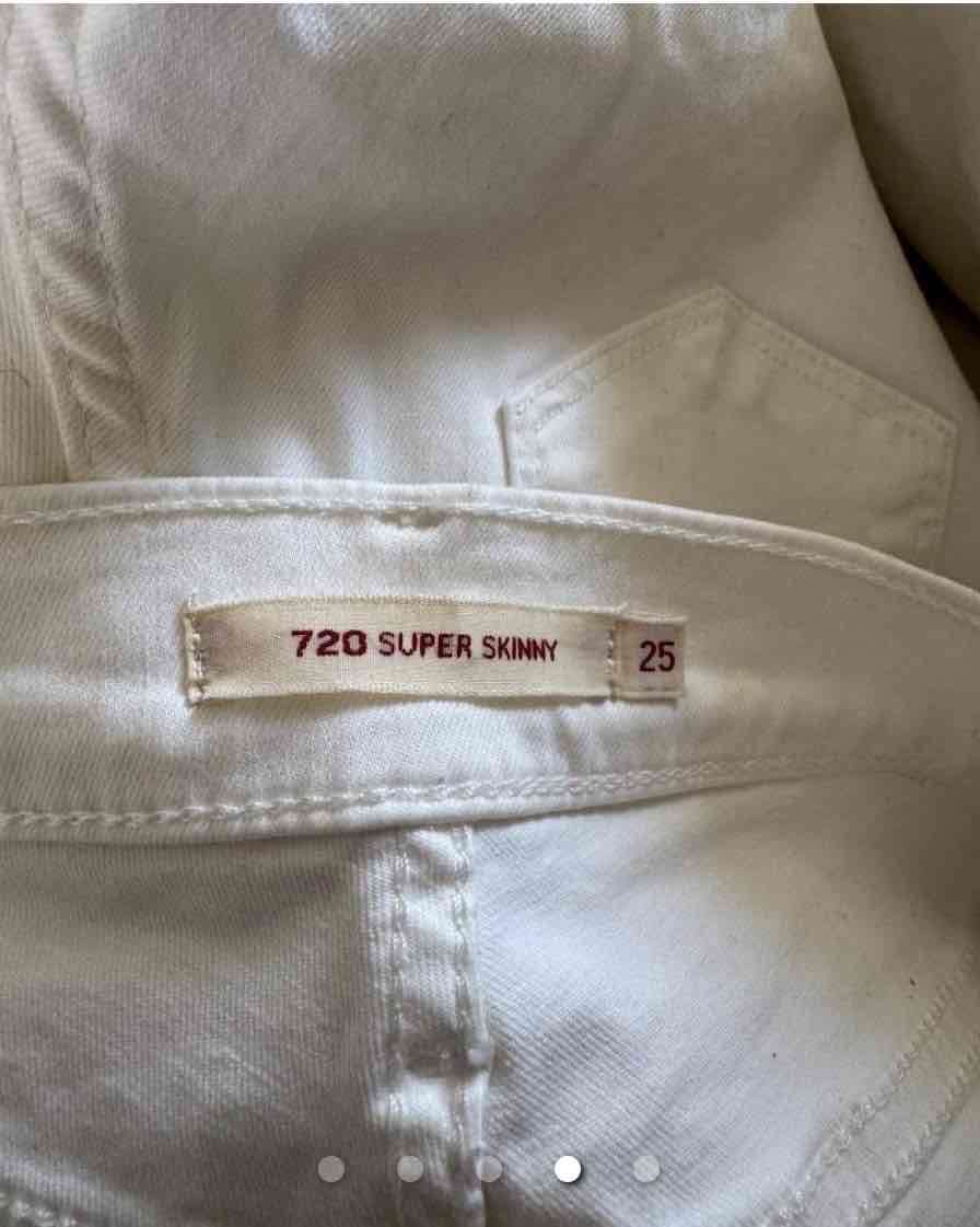 Pantalones blancos de mujer Levis - miniatura 5
