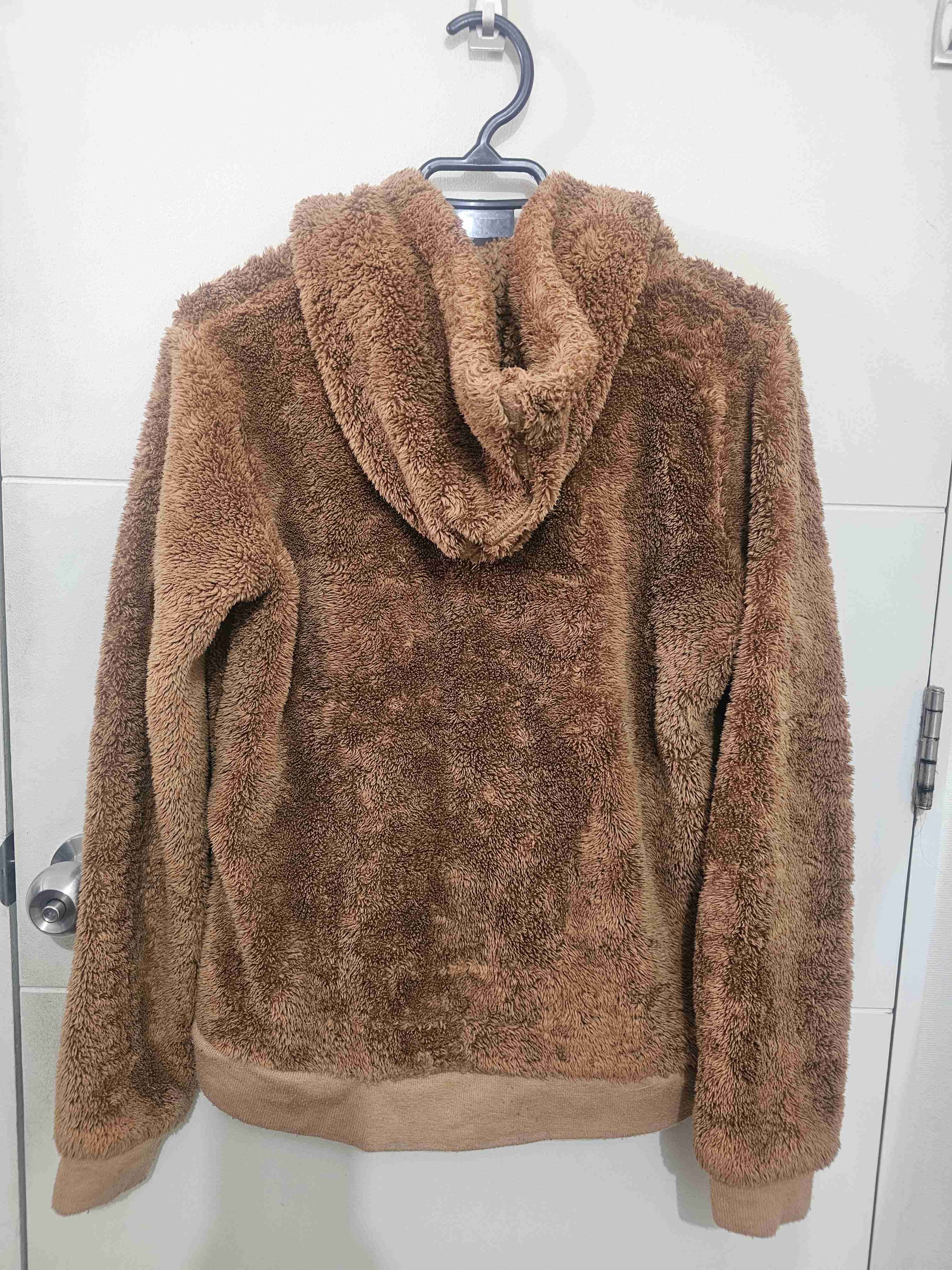 Polerón térmico marrón con capucha - miniatura 2