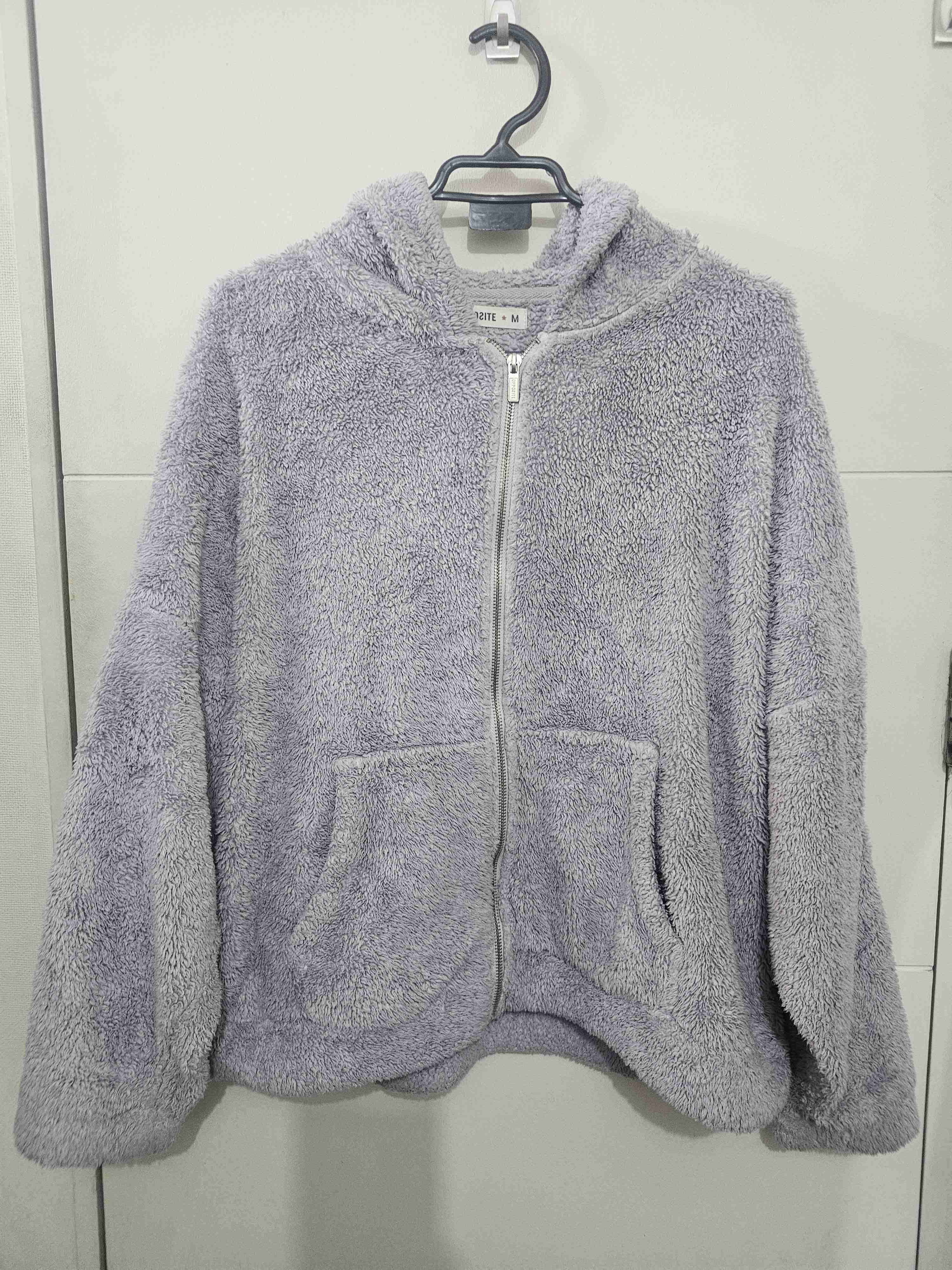 Chaqueta polar lila con capucha - 1