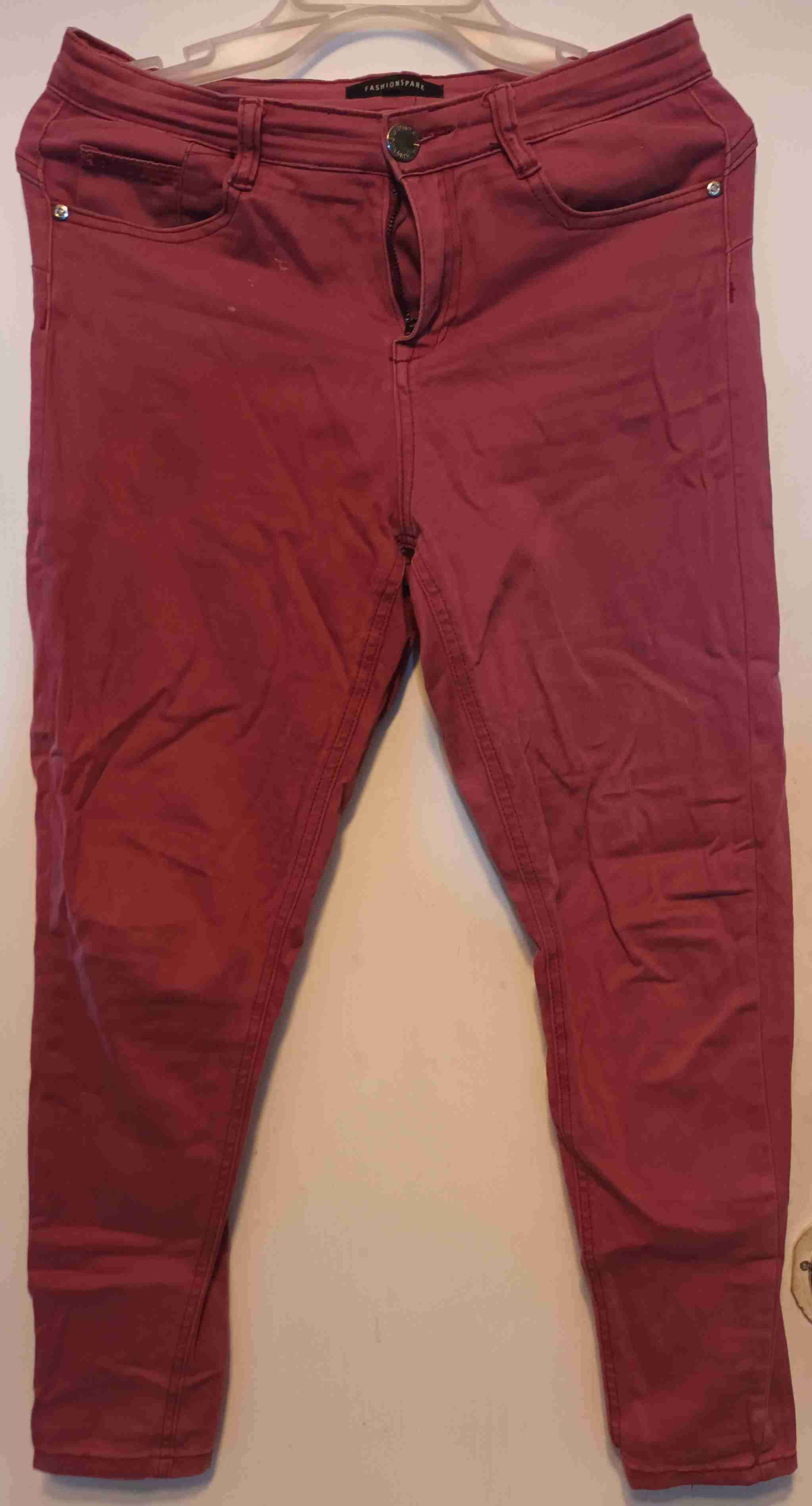 Pantalones burdeo mujer