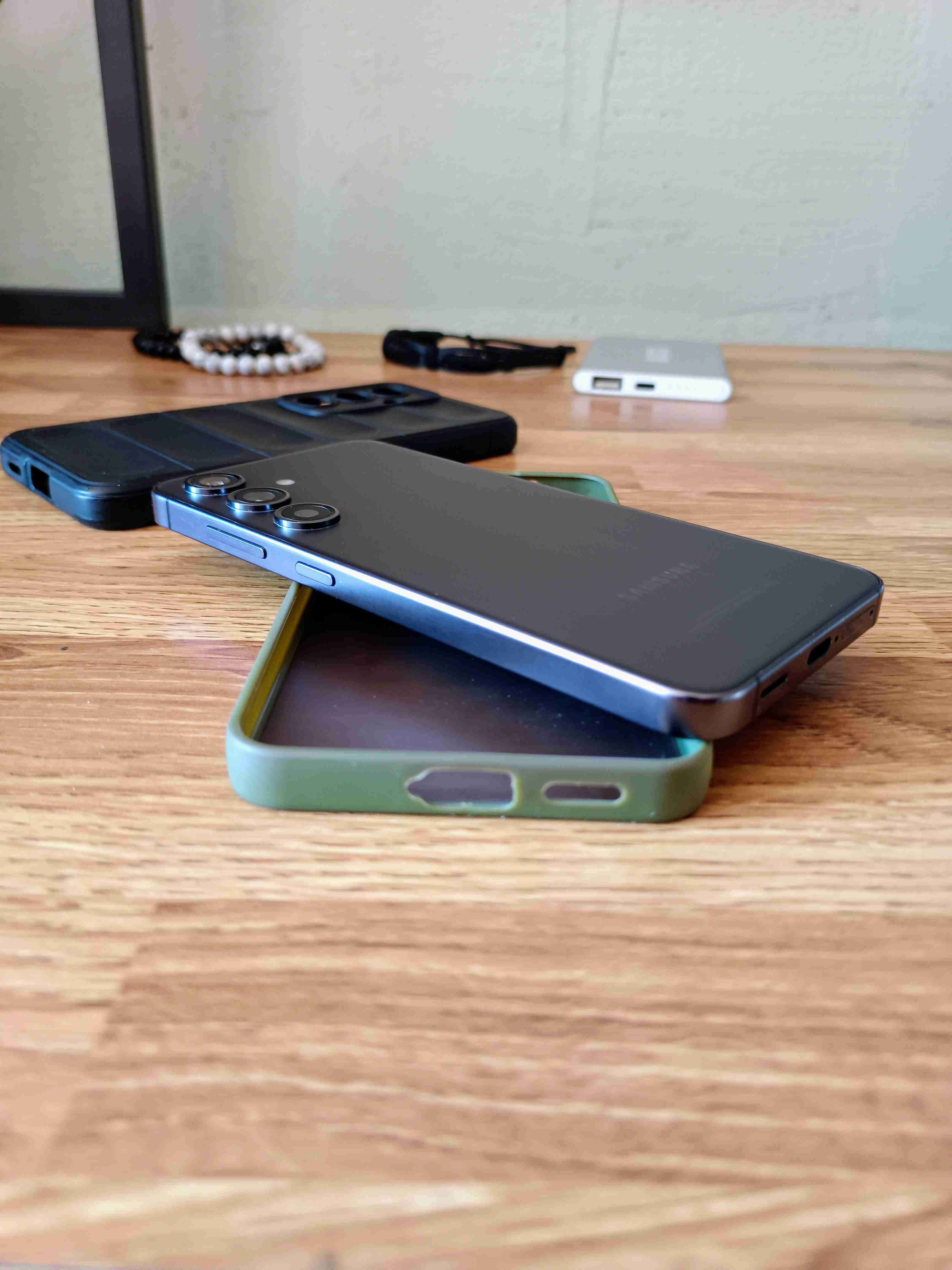 Samsung S24 128gb 8ram sin detalles - miniatura 3