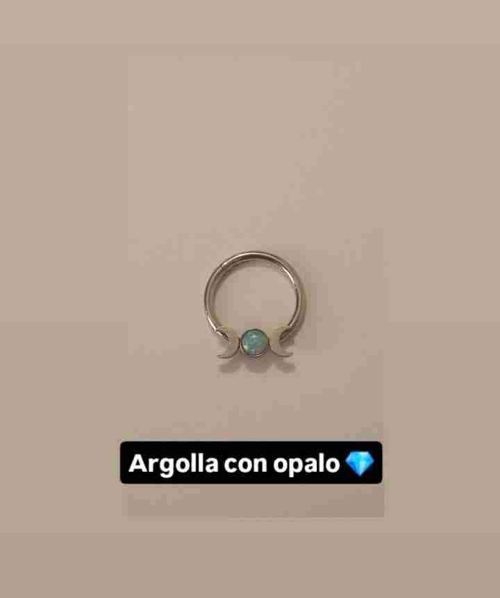 Argolla de plata con ópalo