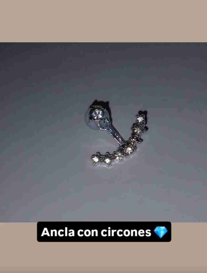 Piercing de ancla con circones