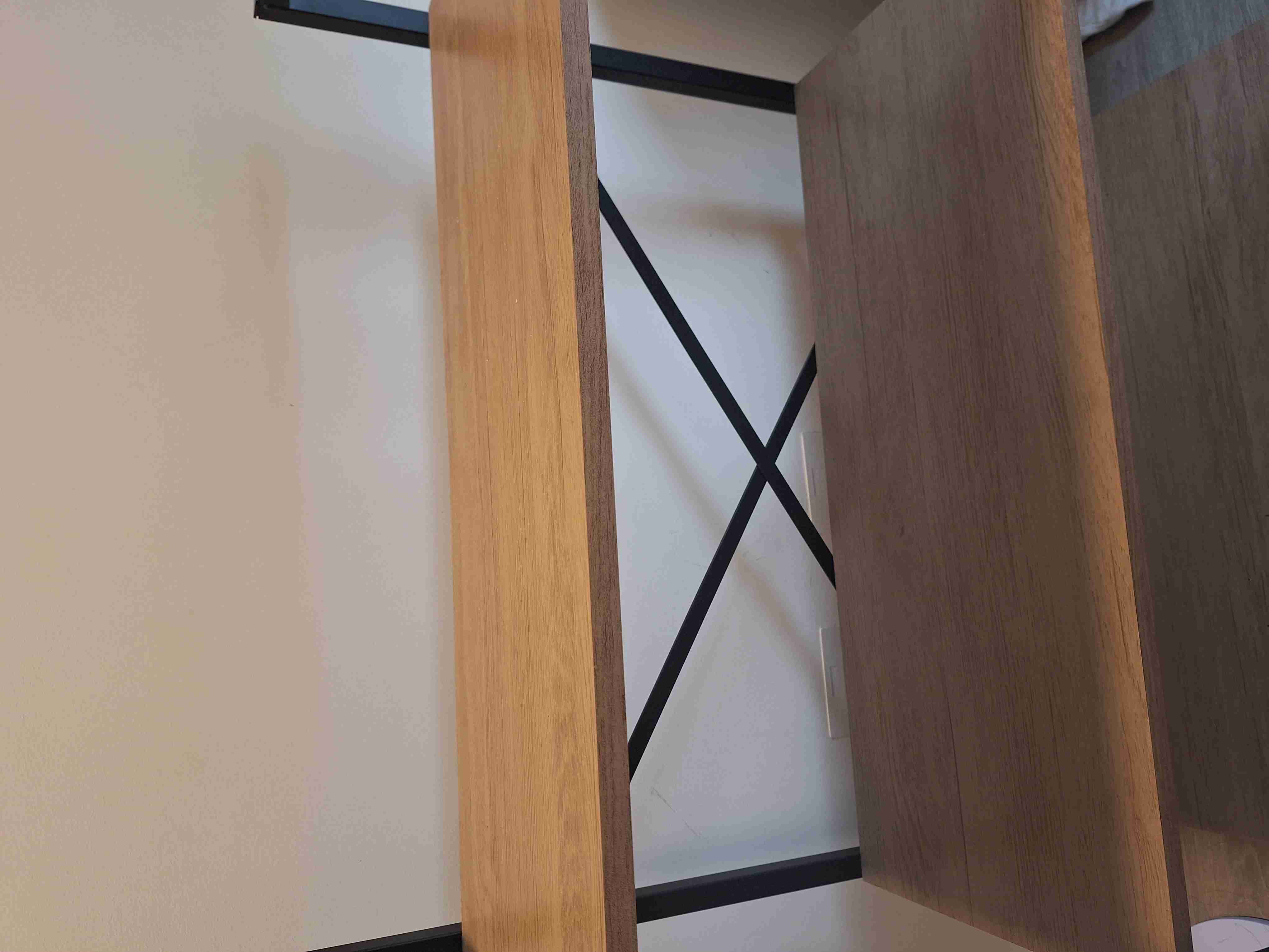 Estante metálico con repisas de madera - miniatura 2