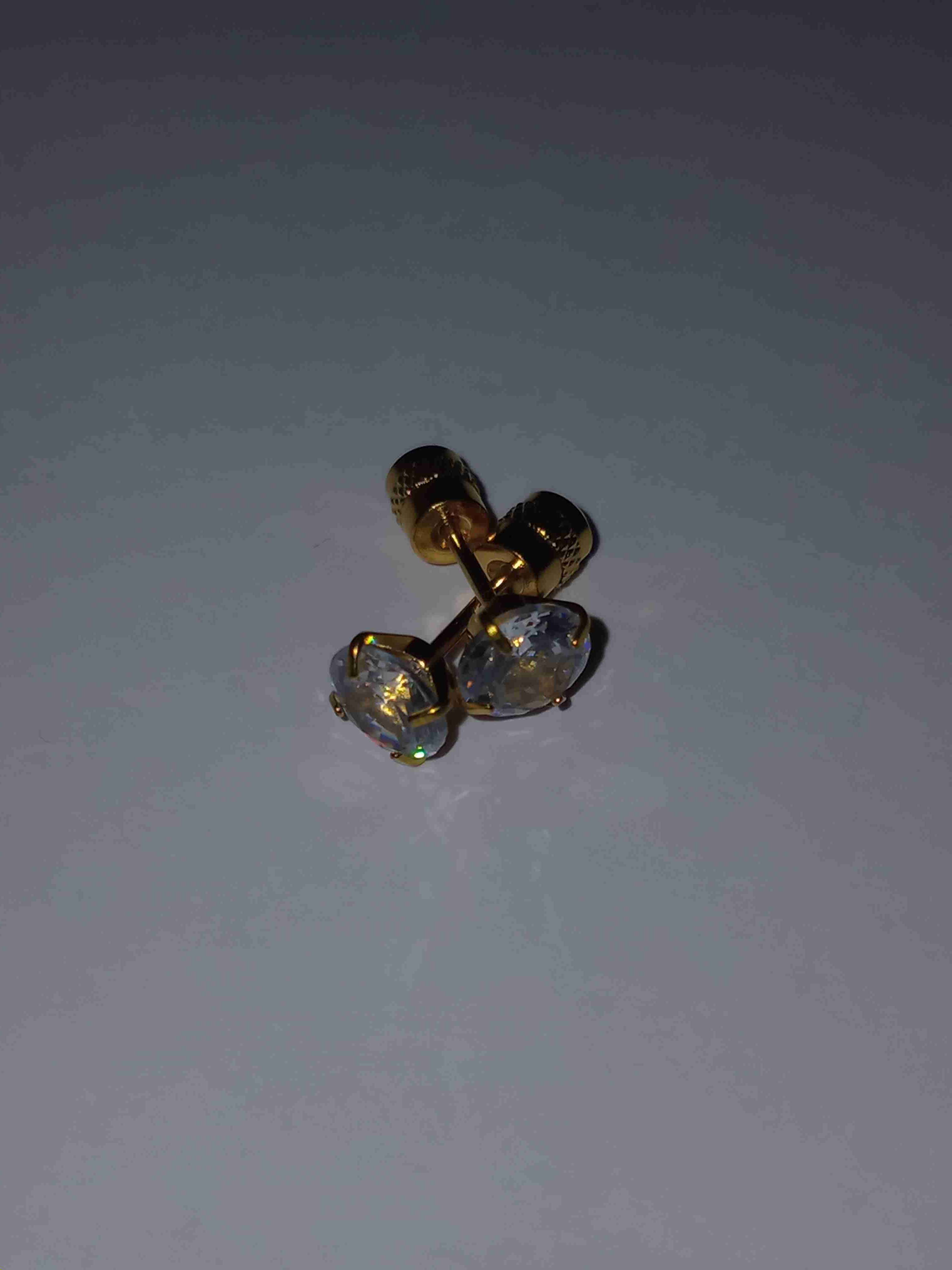 Aretes dorados con cristales