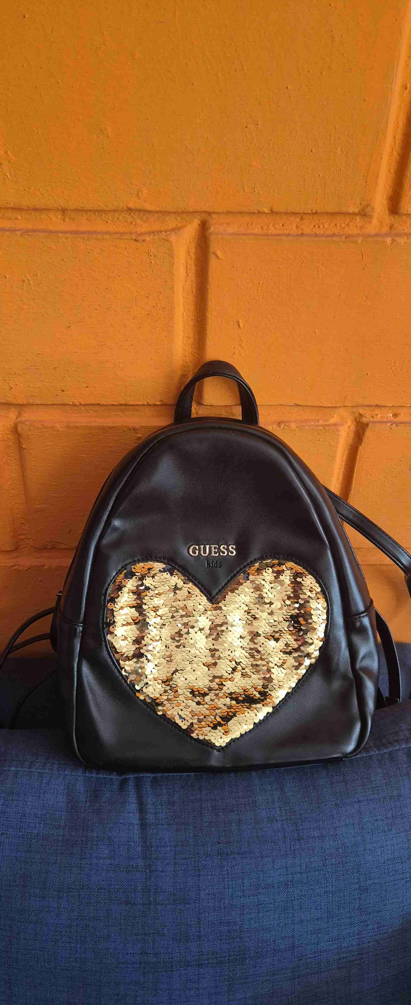 Mochila Guess negra con corazón - miniatura 1