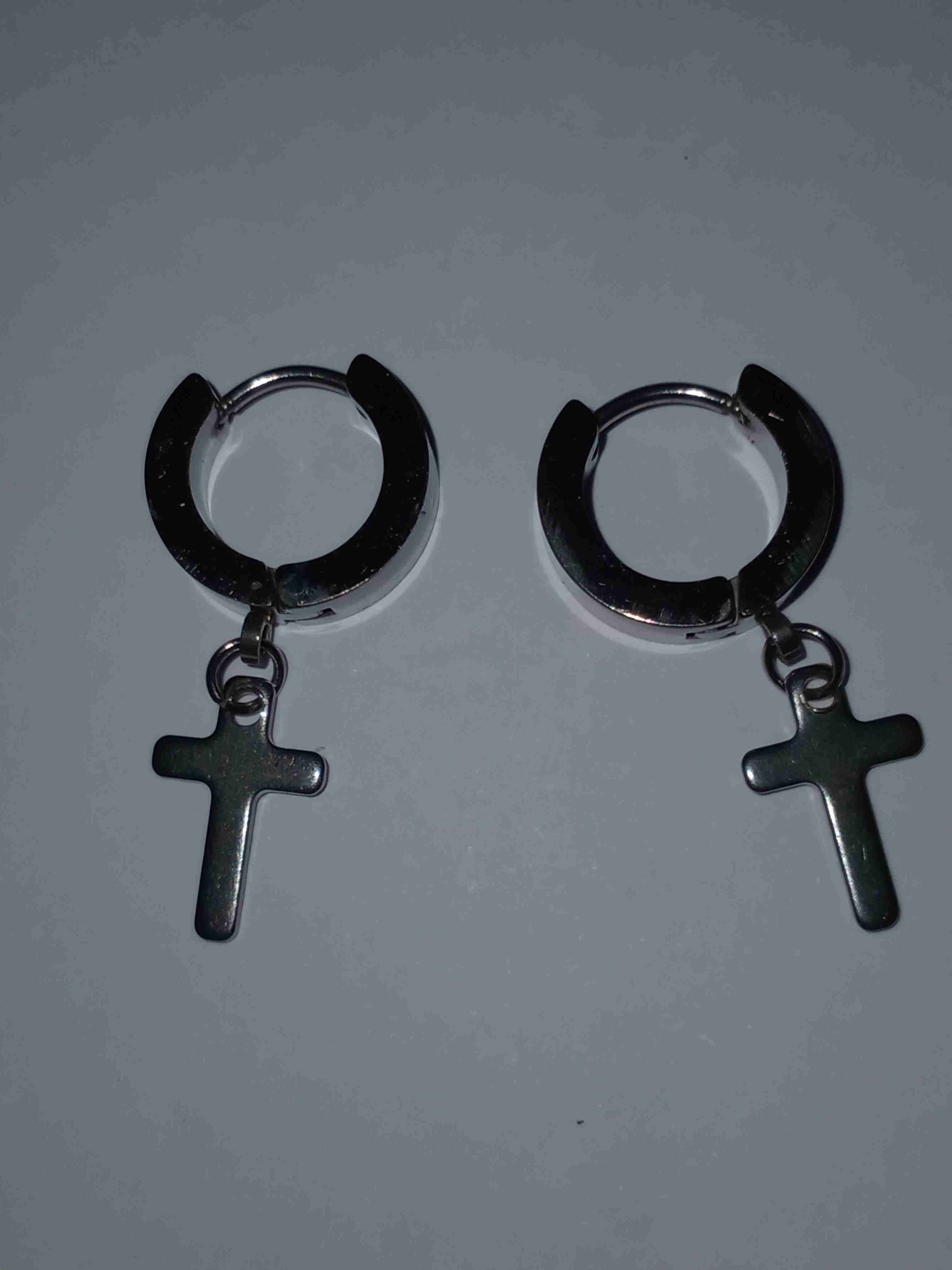 Aros con cruz colgante