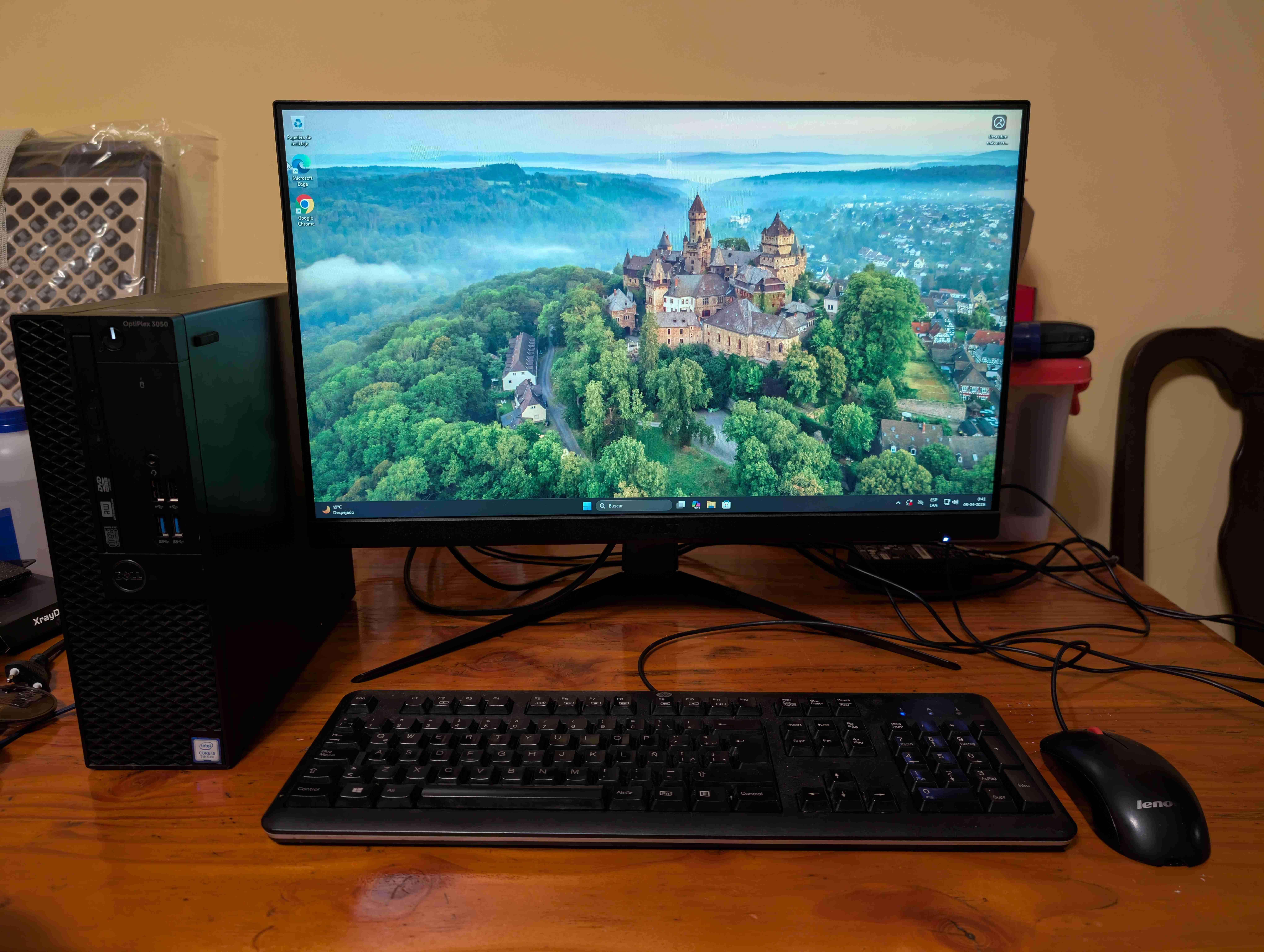 Computador de escritorio con monitor pc cpu