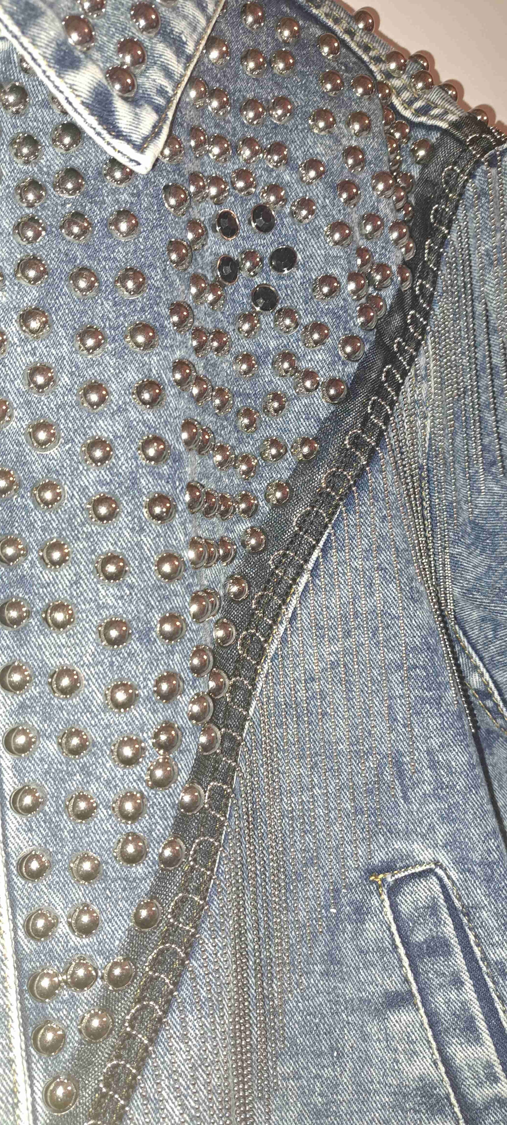 Chaqueta mezclilla con tachas - miniatura 5