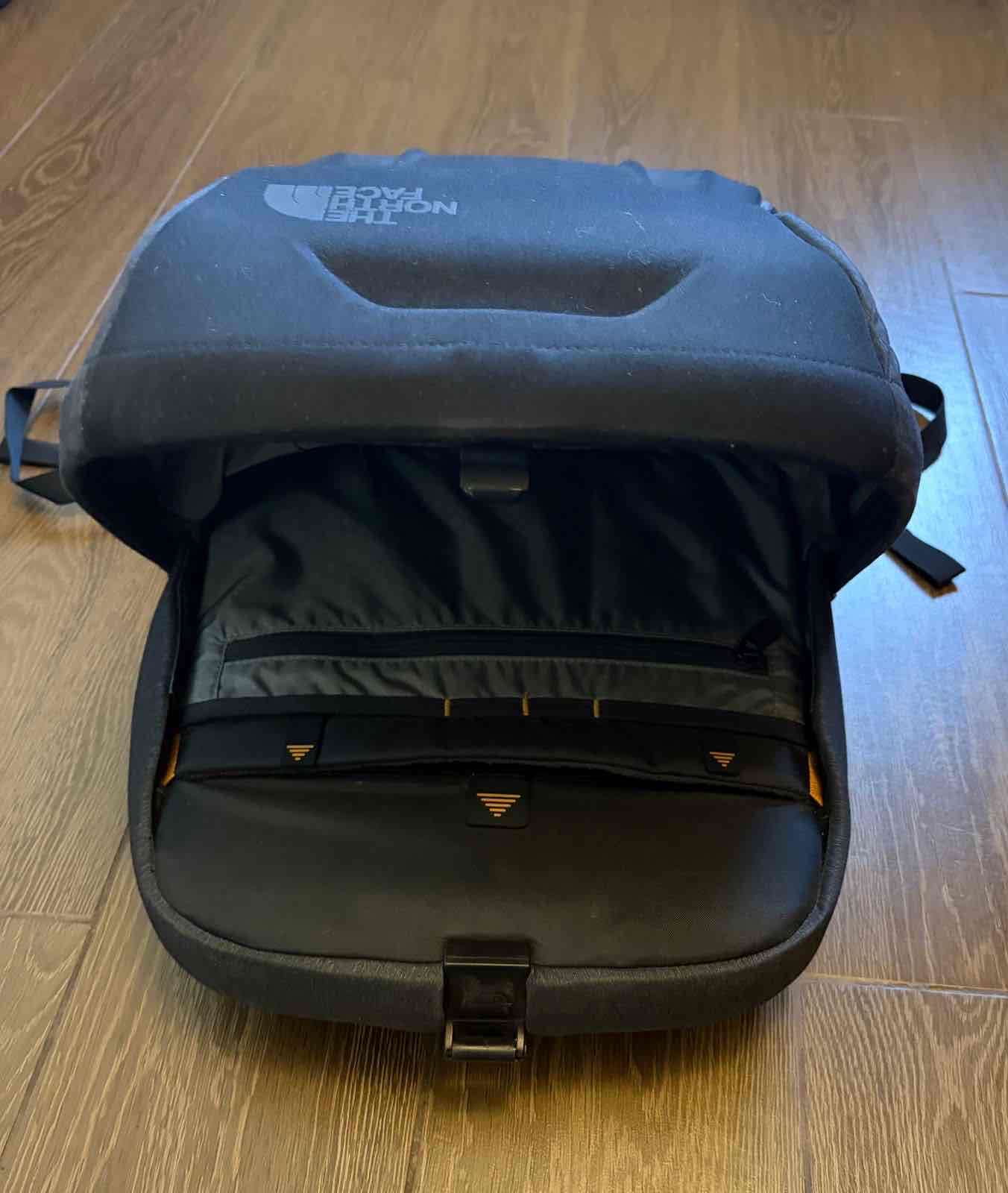 Mochila The North Face negra - miniatura 2