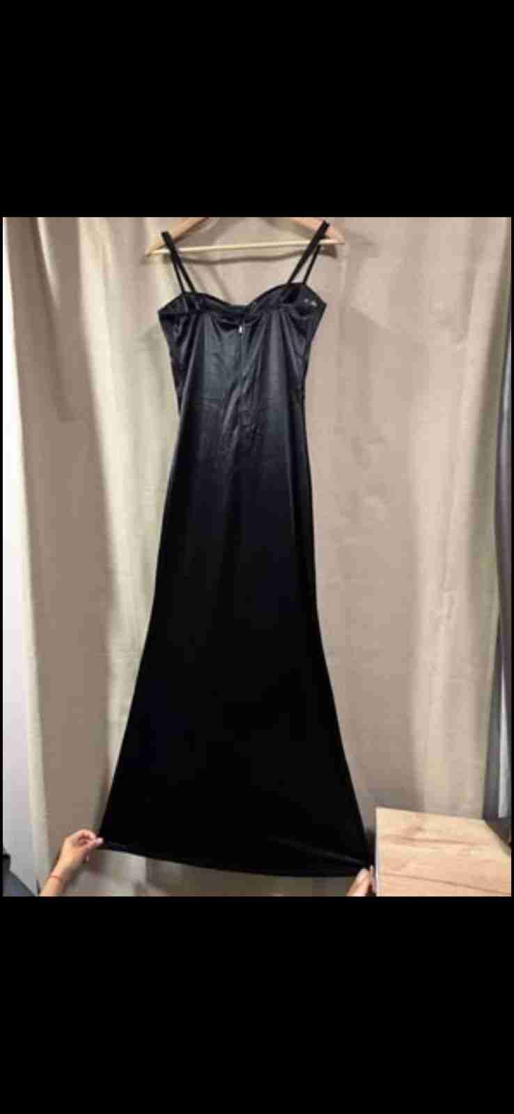 Vestido negro elegante - 3