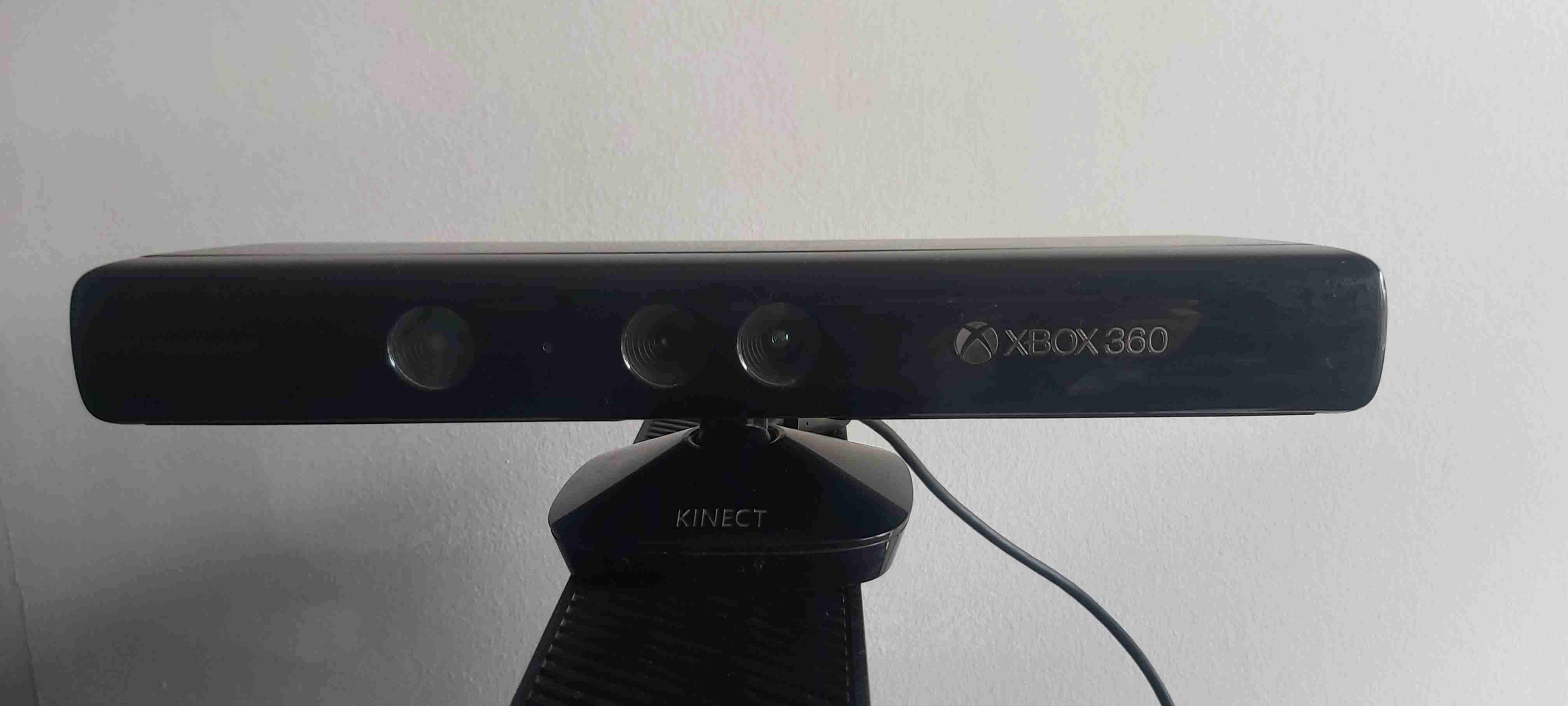 Consola Xbox 360-E con juegos y Kinect - miniatura 2