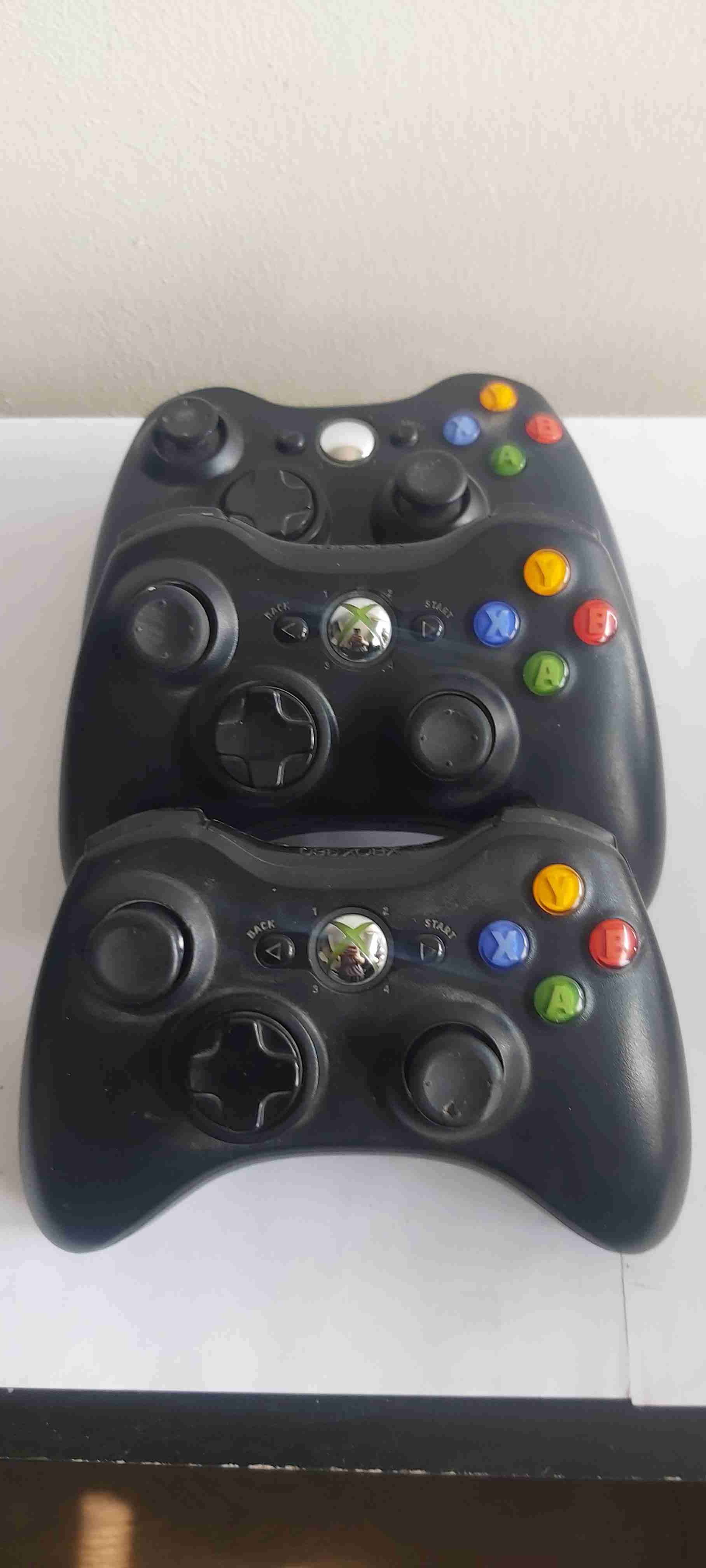 Consola Xbox 360-E con juegos y Kinect - miniatura 3
