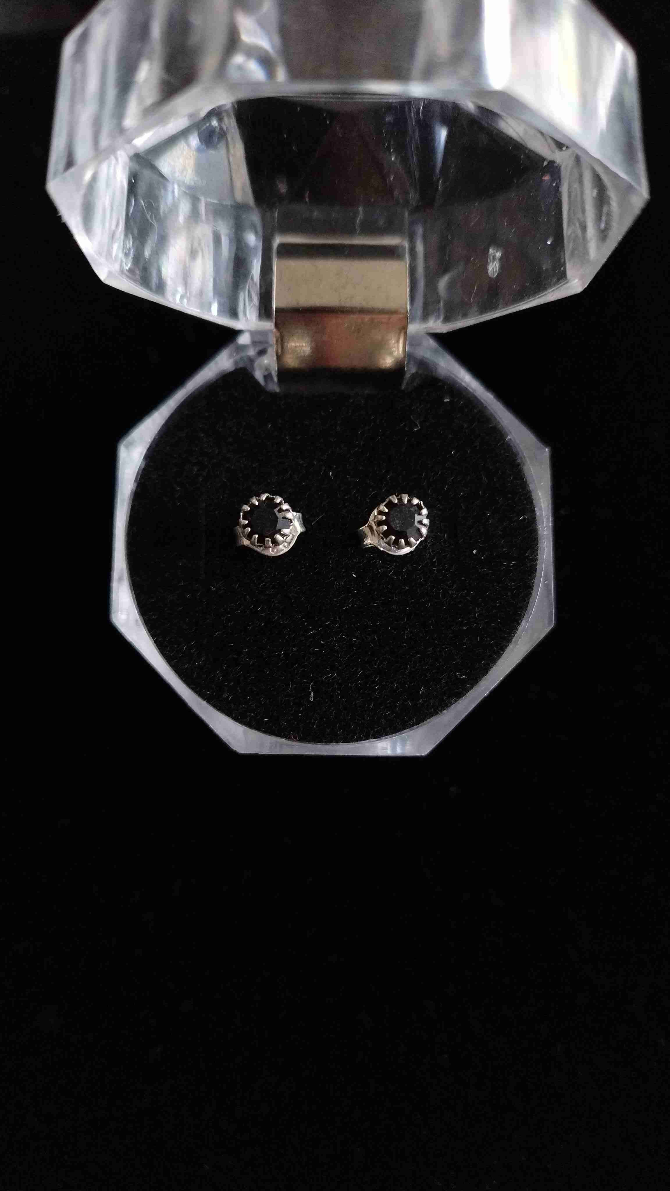 Aros de plata pequeños en estuche - miniatura 1