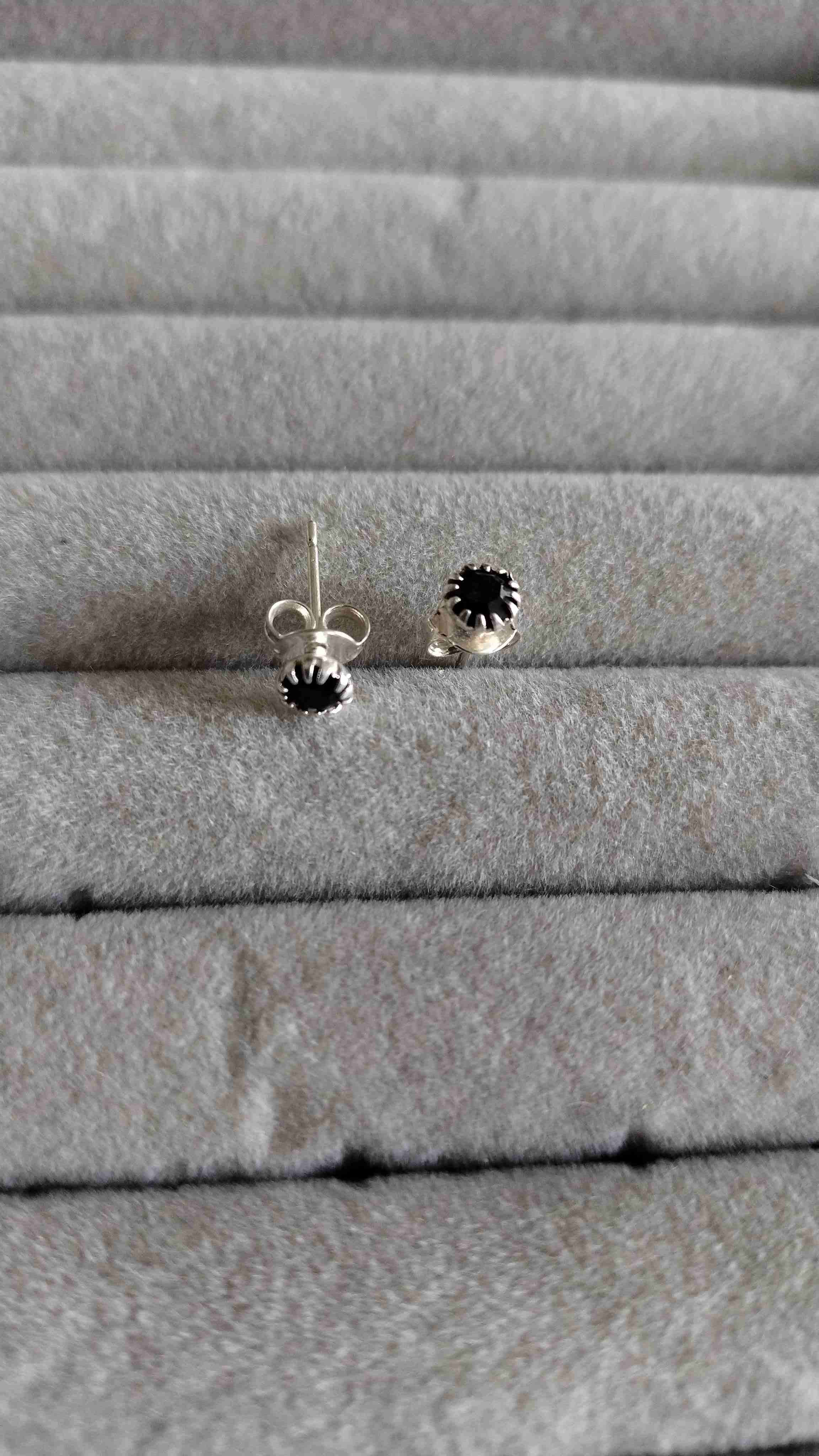 Aros de plata pequeños en estuche - miniatura 3