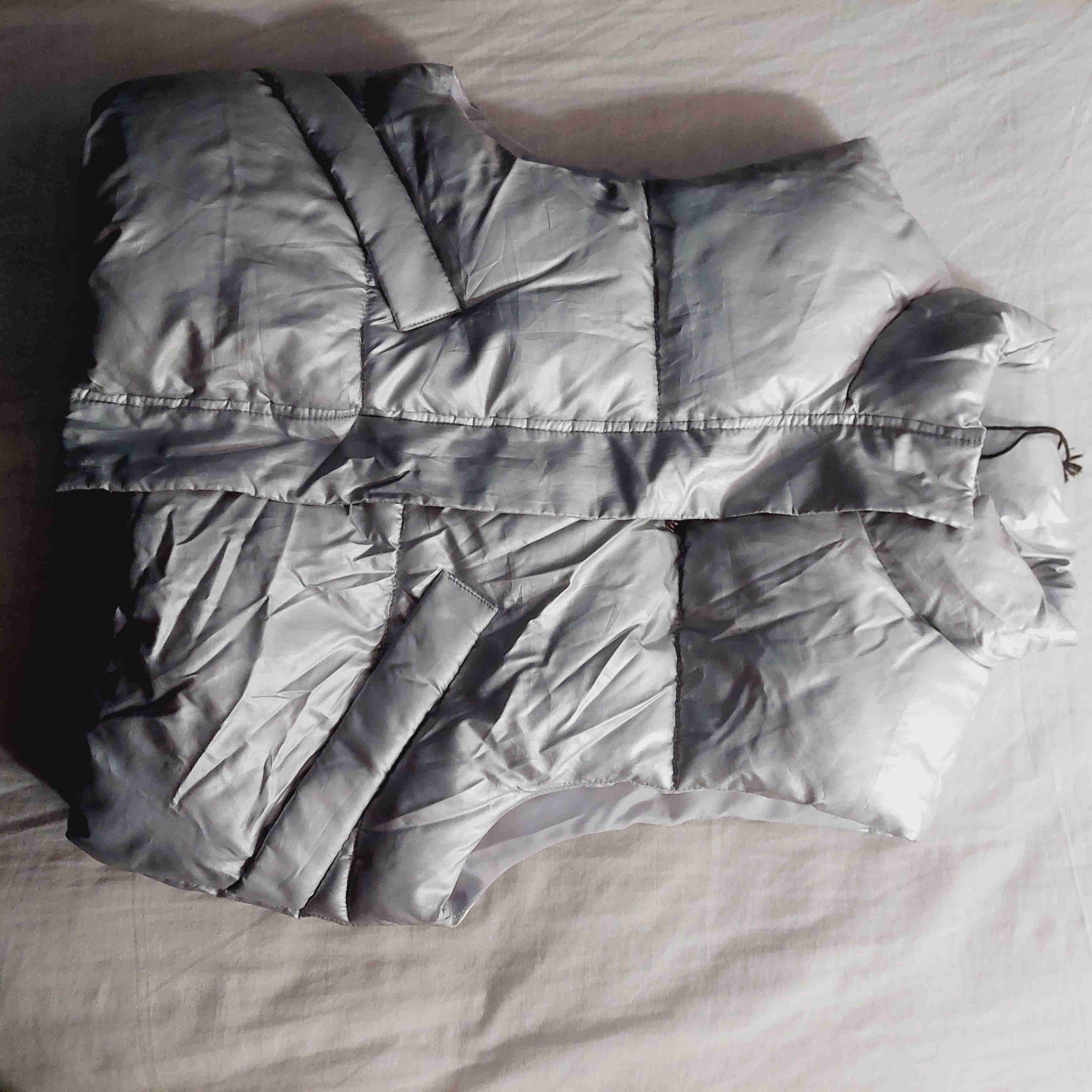 Chaleco acolchado plateado