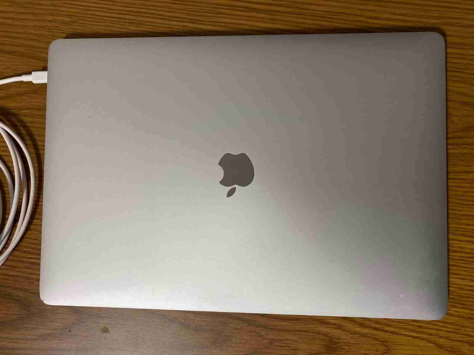 MacBook Pro 15" (2018) - 32GB RAM - 1TB SSD - miniatura 5