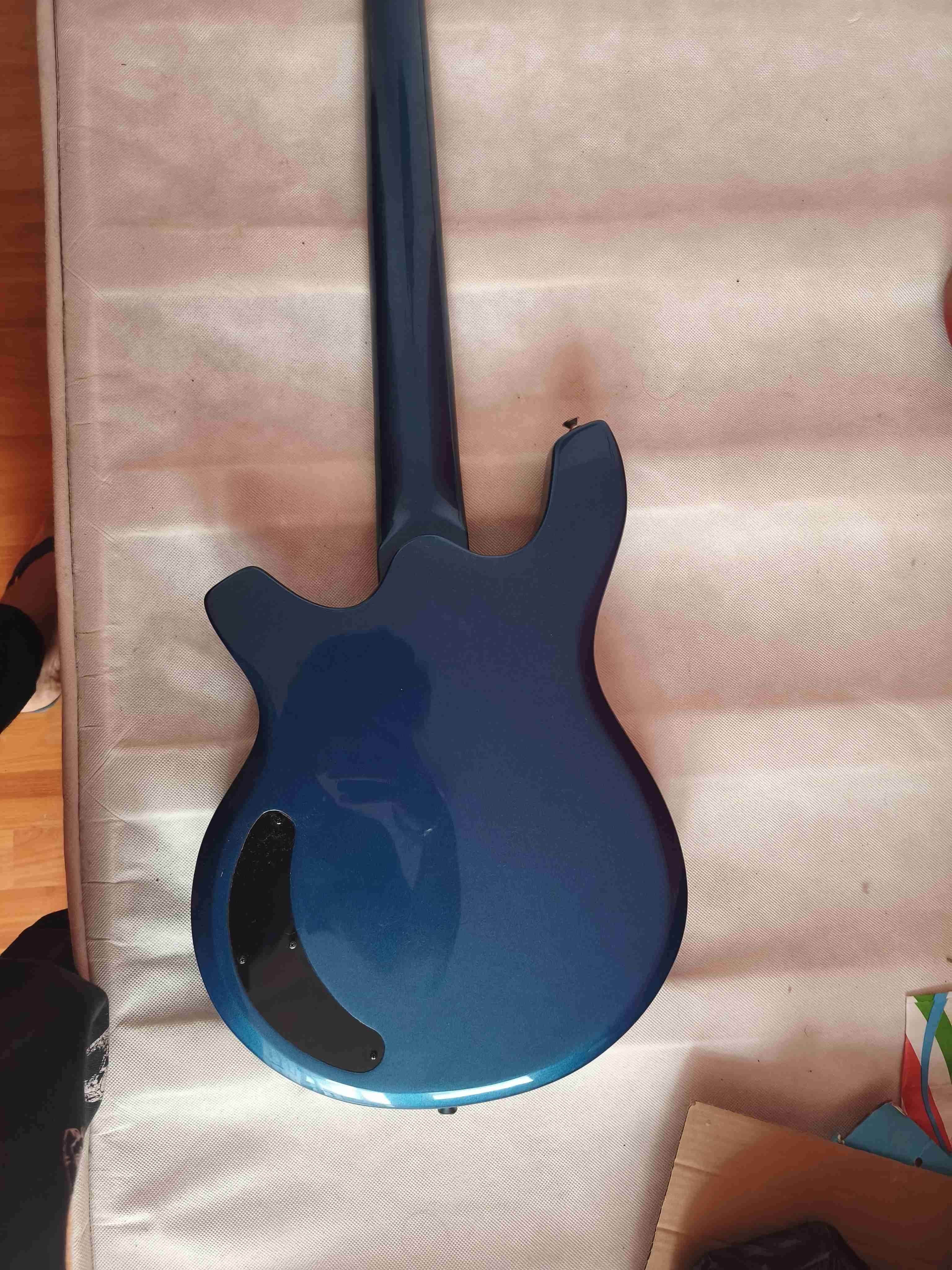Bajo eléctrico azul de 5 cuerdas - miniatura 5