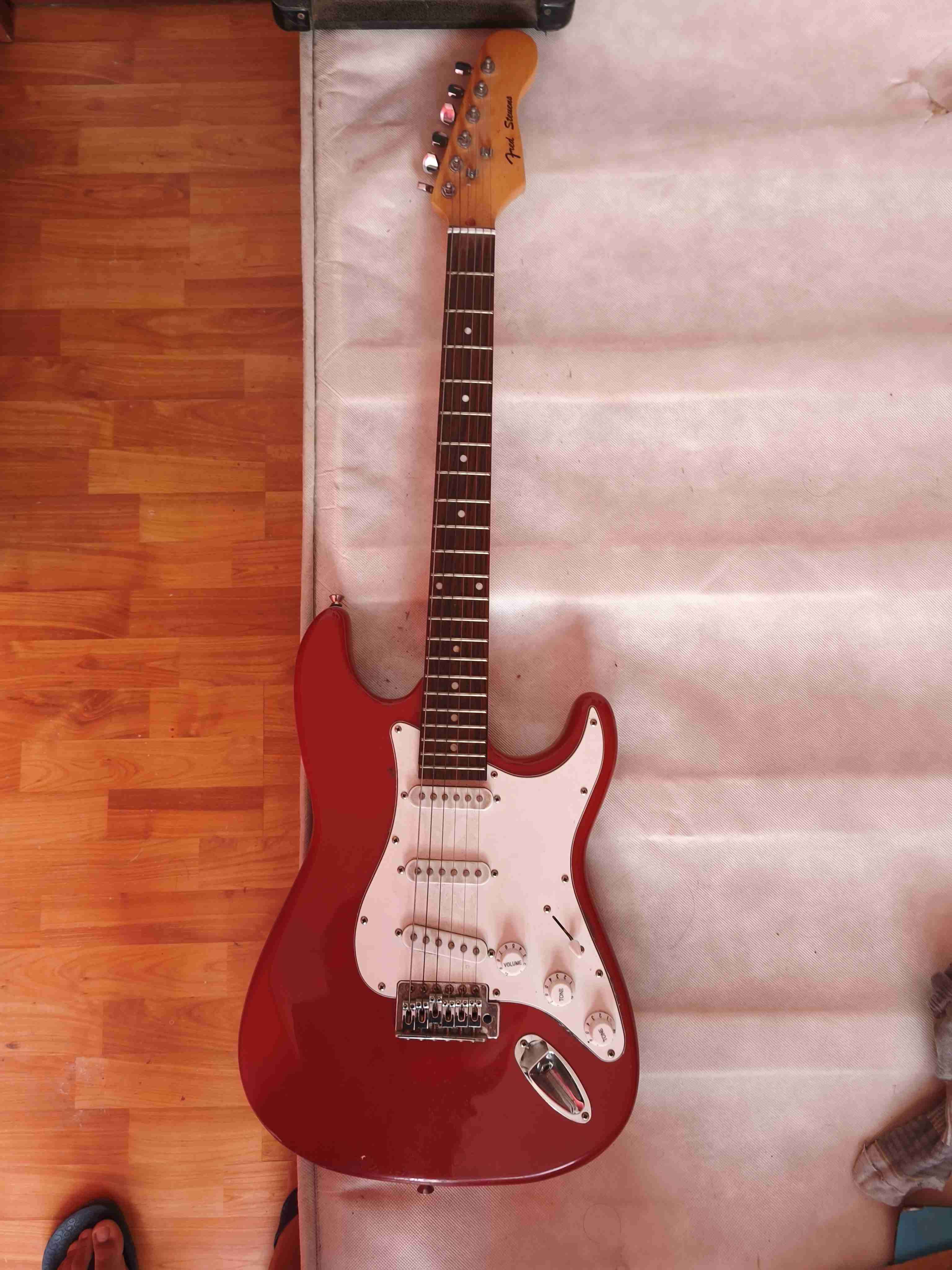 Guitarra Electrica - miniatura 2