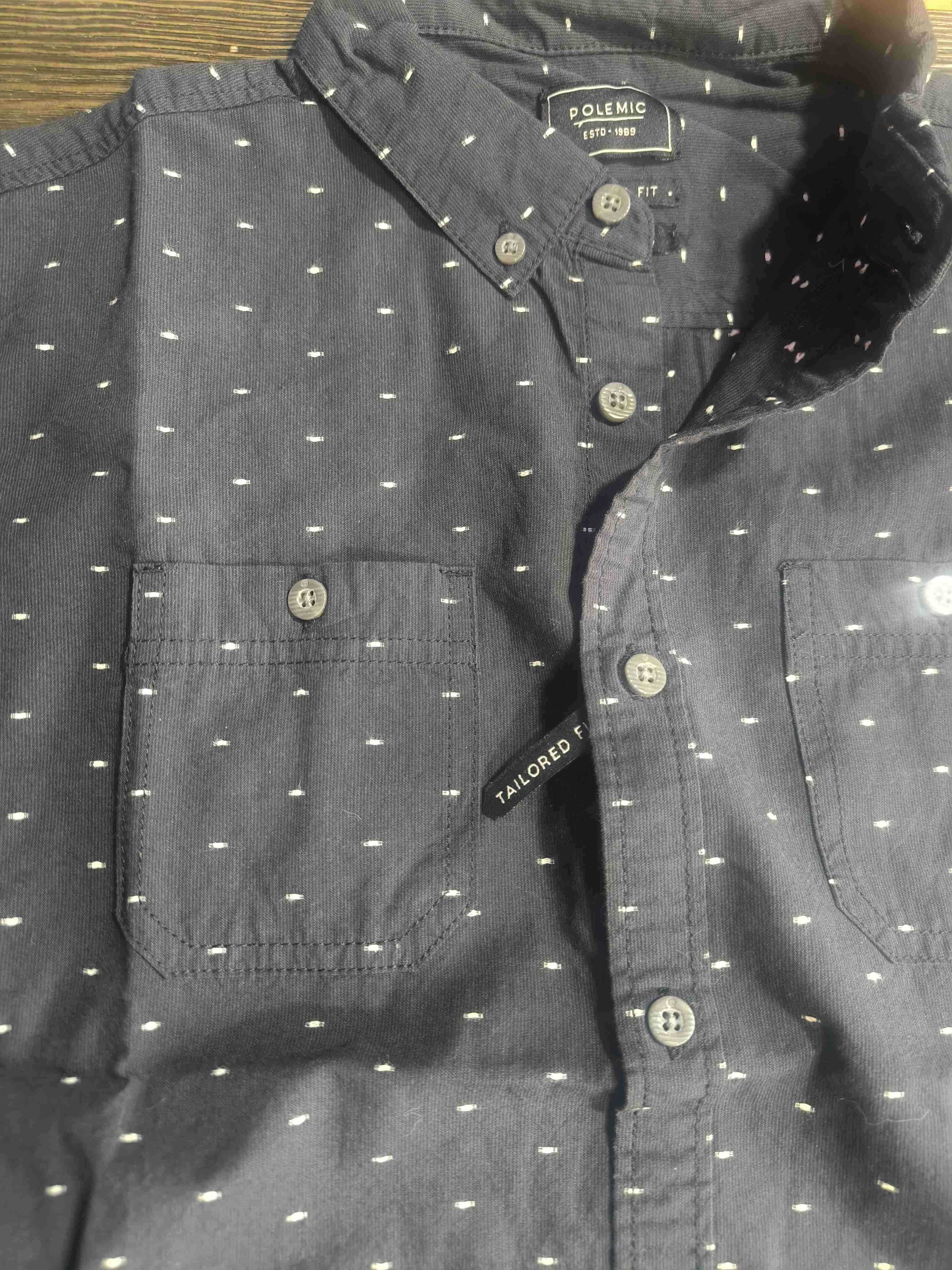 Camisa negra de algodón con patrón - miniatura 3