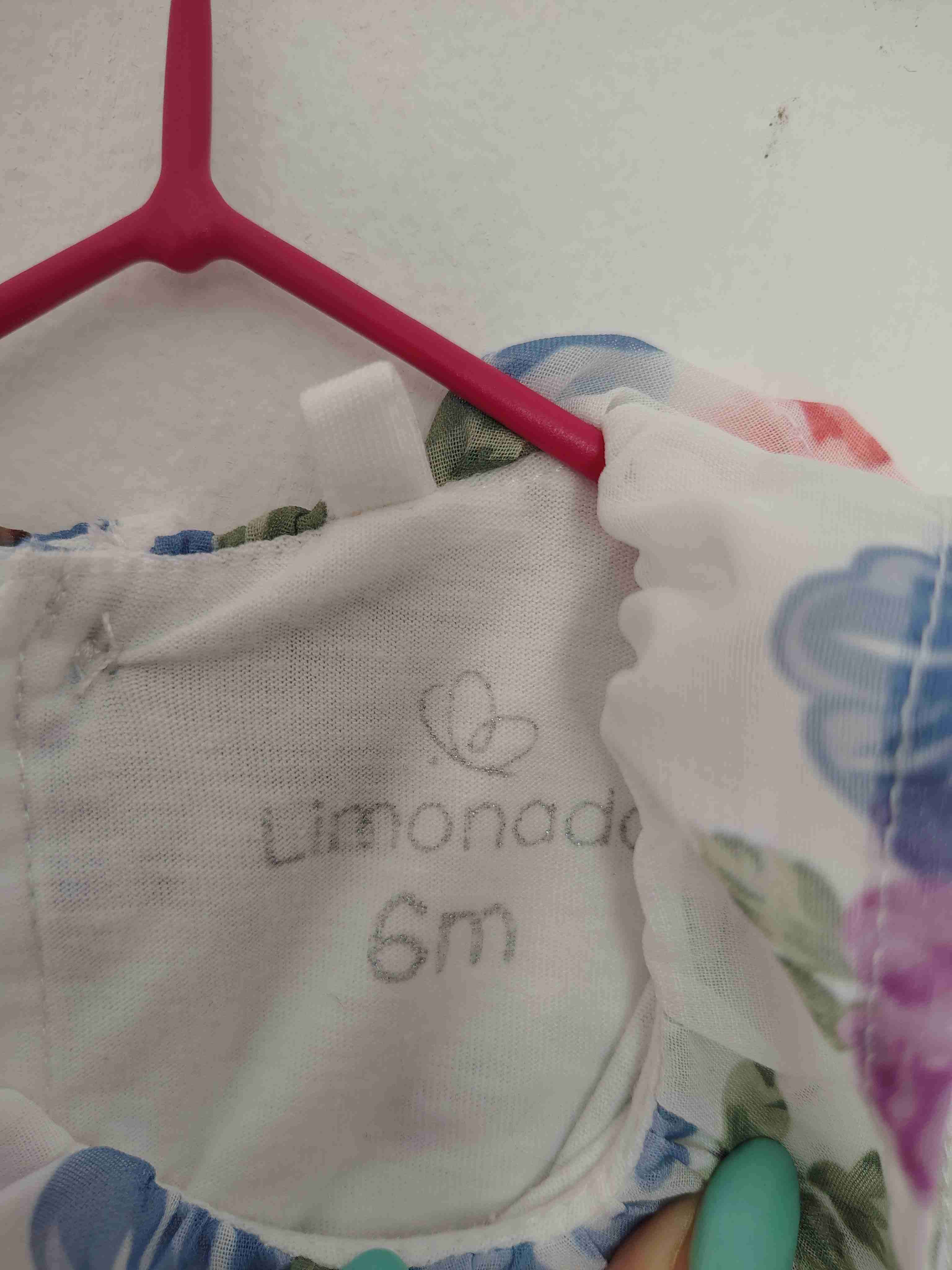 Vestido floral para niña - miniatura 3