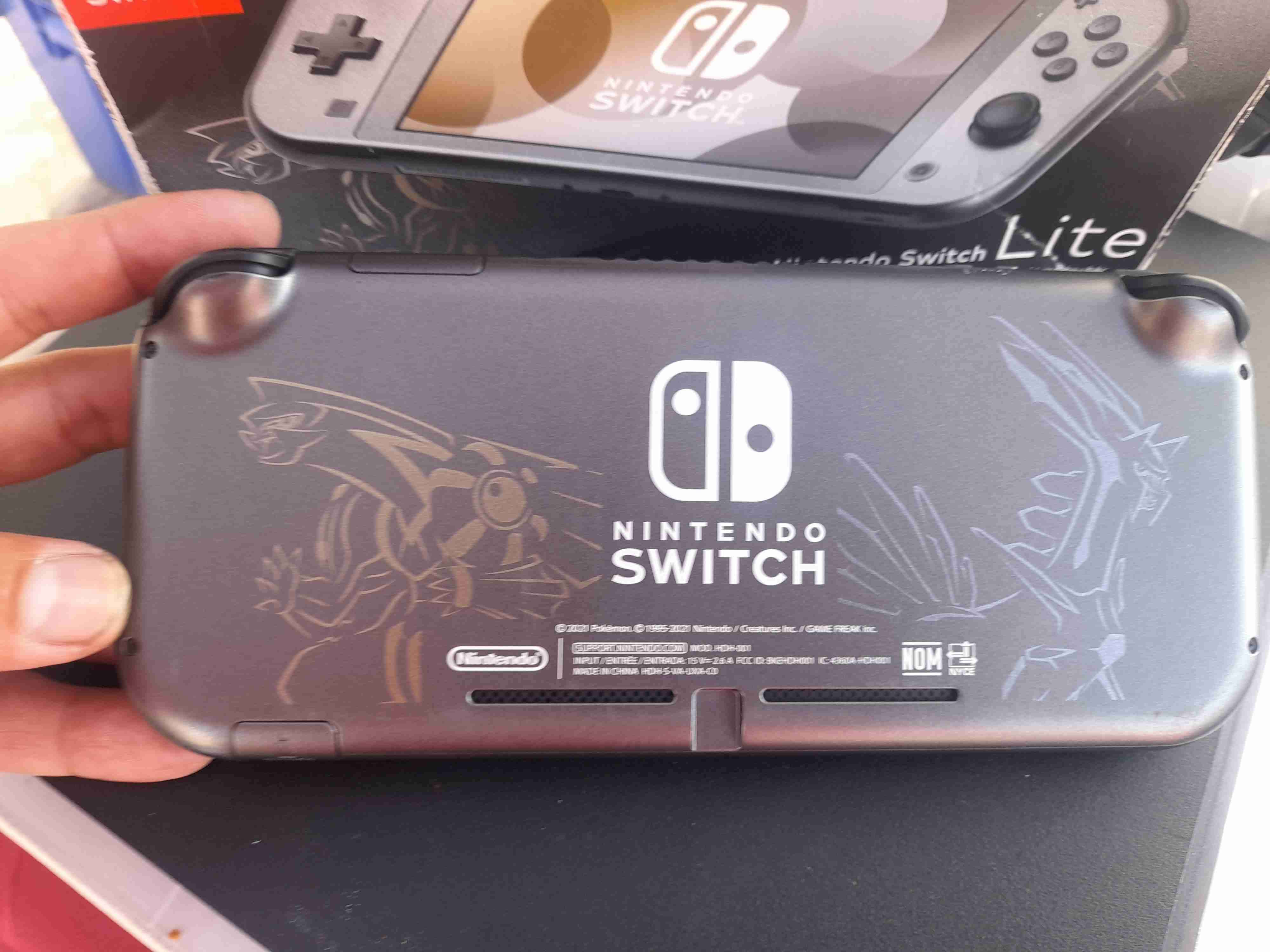 Nintendo Switch Lite Pokemon Edition - 2
