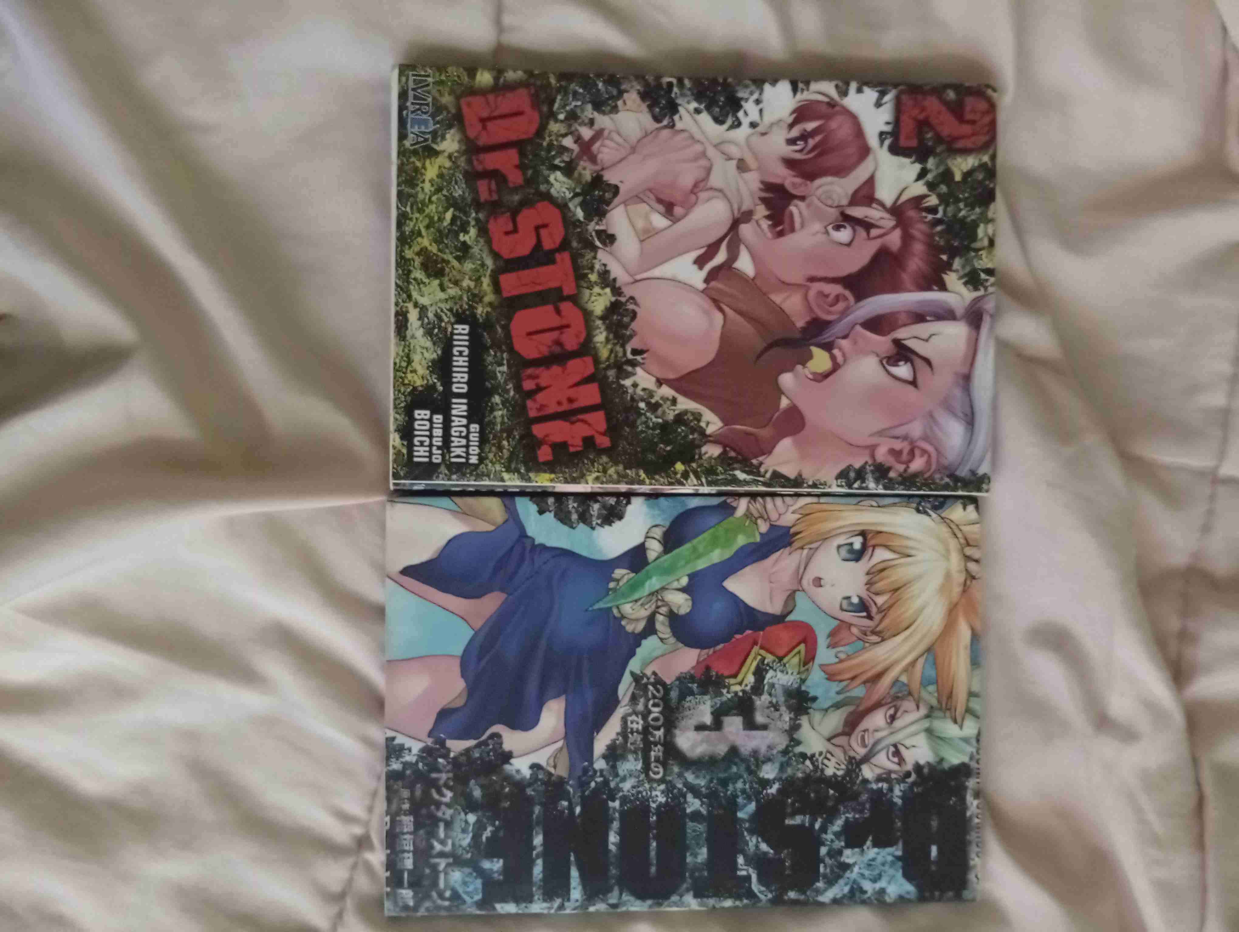 Mangas Dr. Stone volúmenes 2 y 3