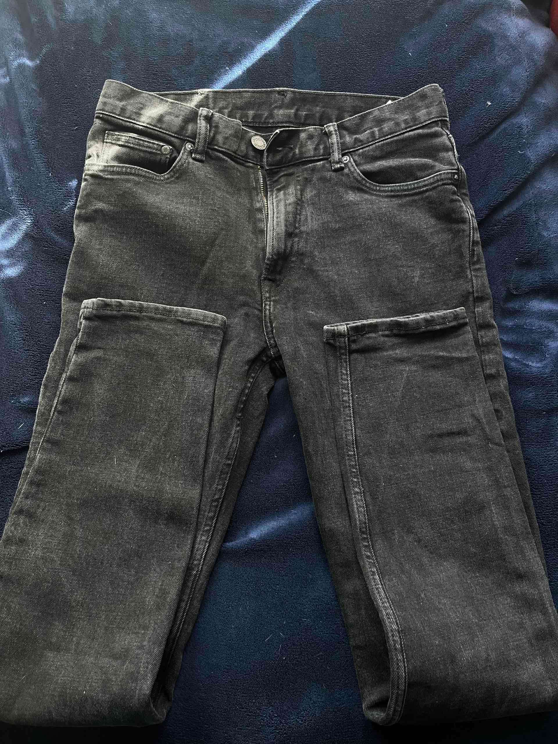Jeans negros tipo cargo - miniatura 1