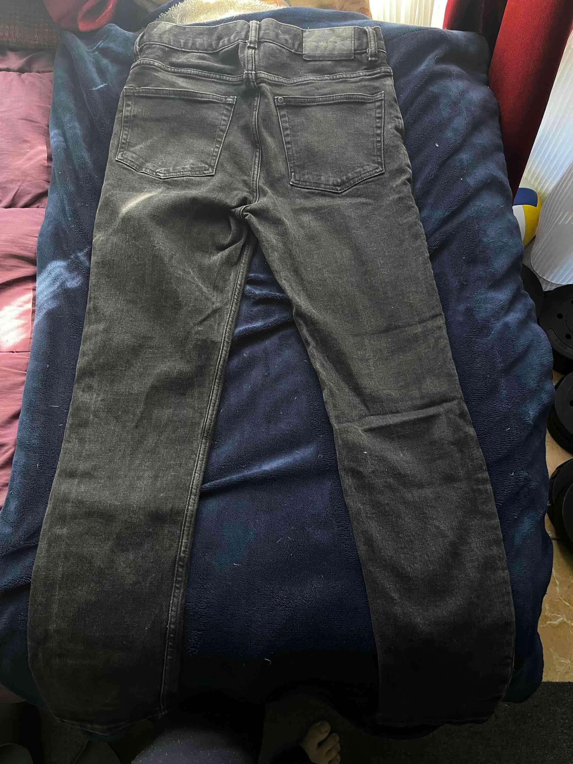 Jeans negros tipo cargo - miniatura 3