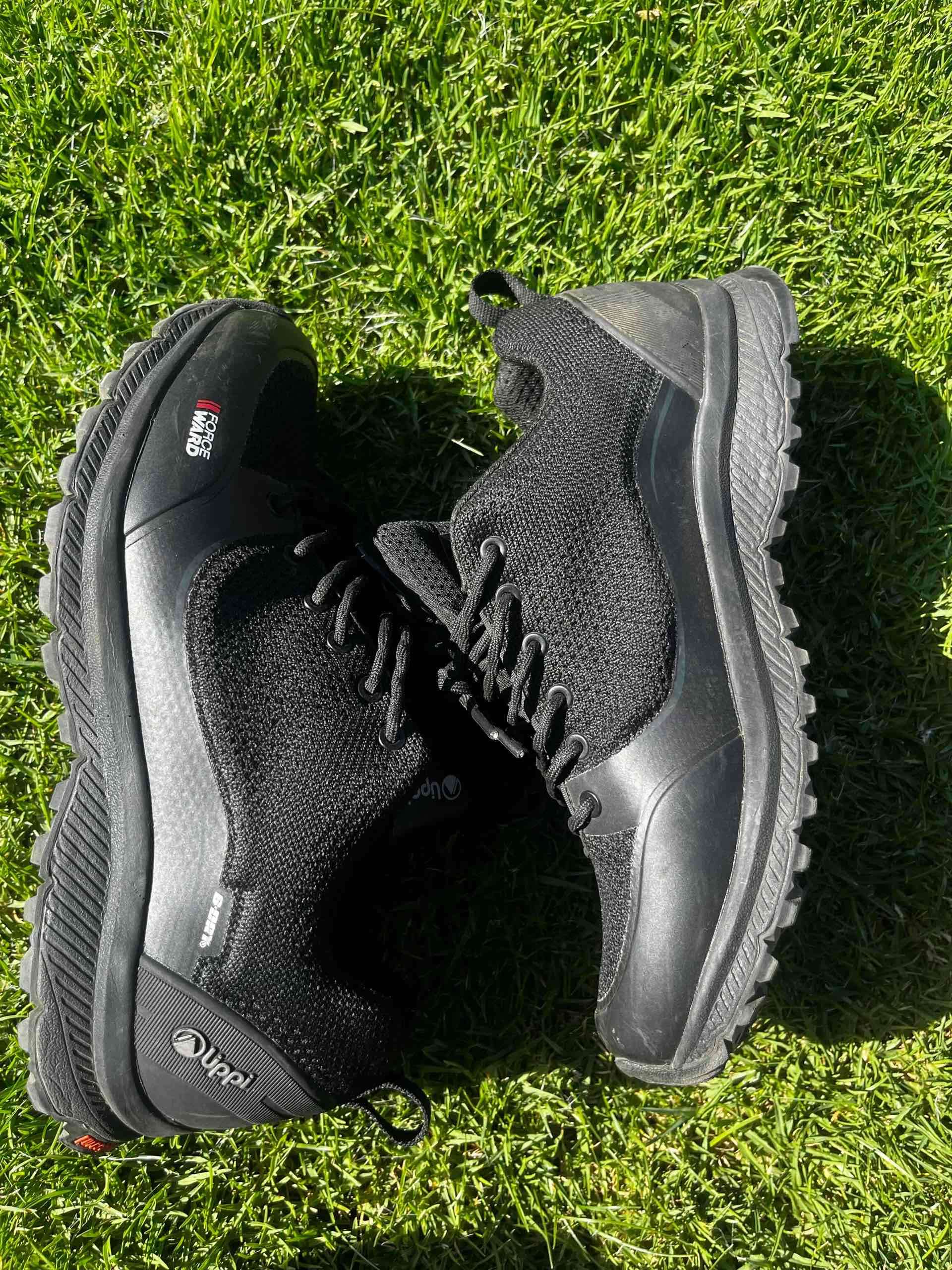 Zapatillas outdoor negras VUPPI - 1