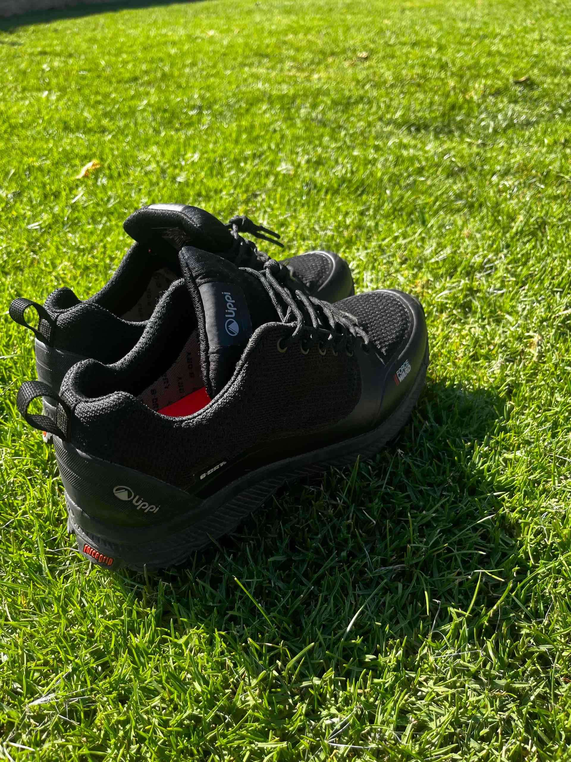 Zapatillas outdoor negras VUPPI - 6