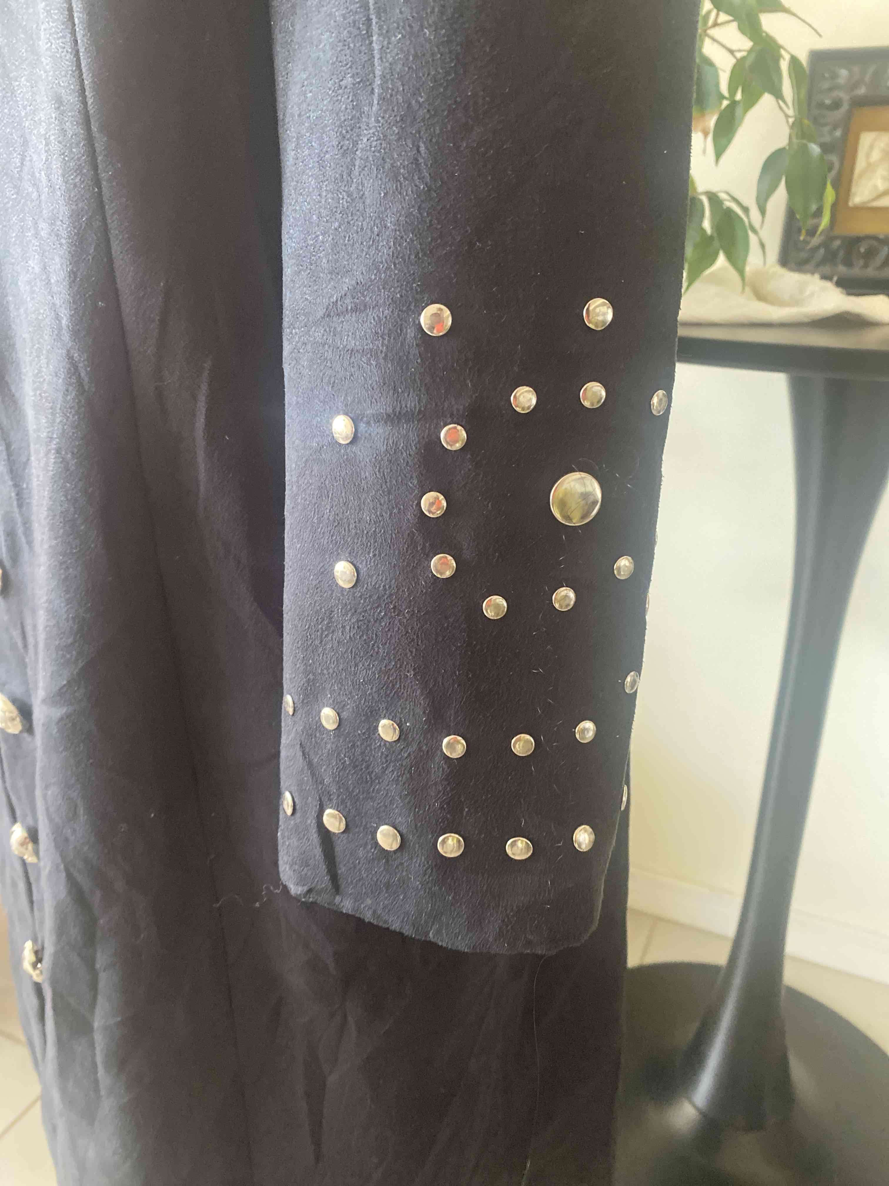 Abrigo largo con tachuelas metalizadas - miniatura 2