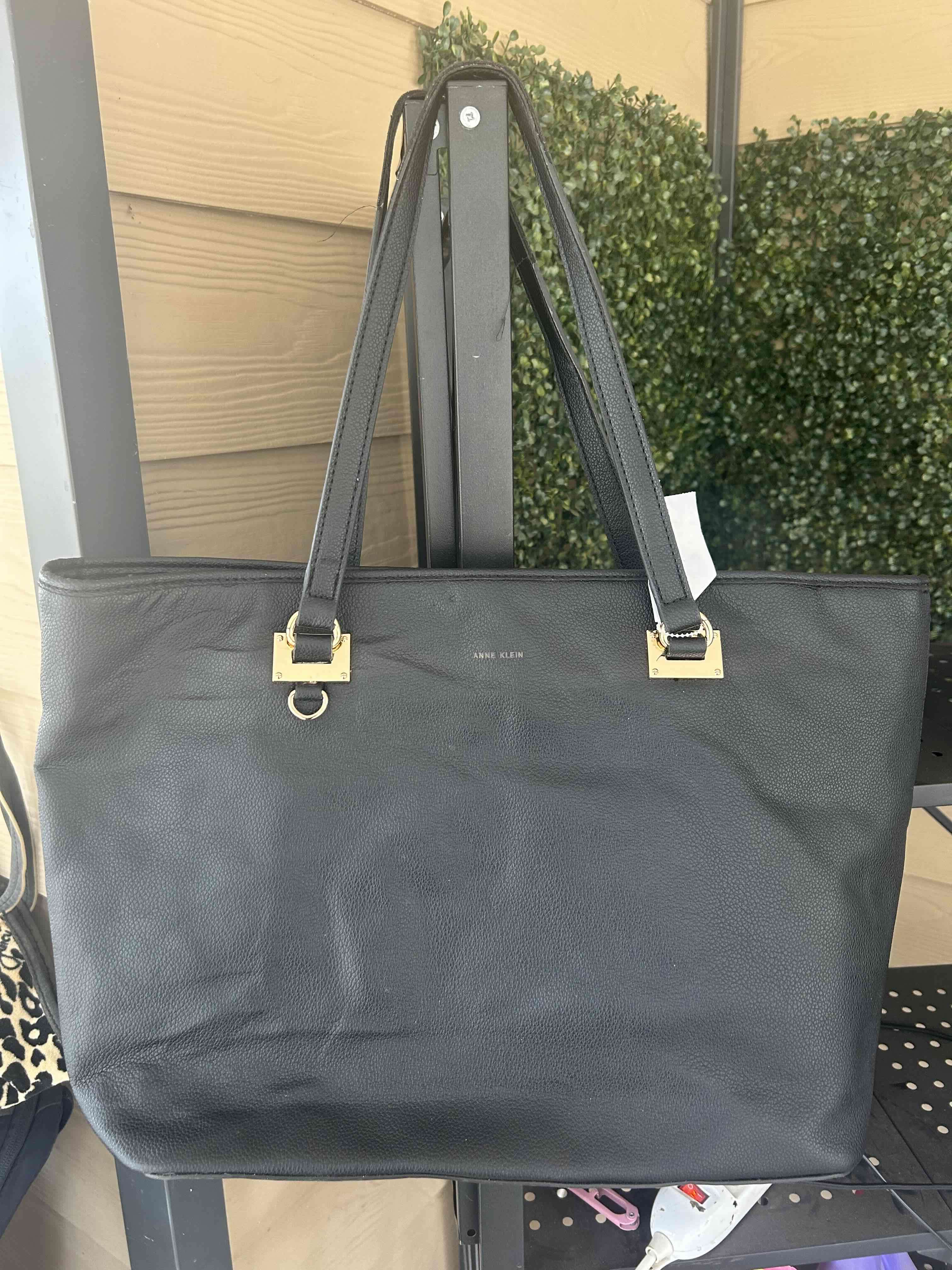 Bolso negro de cuero - miniatura 1