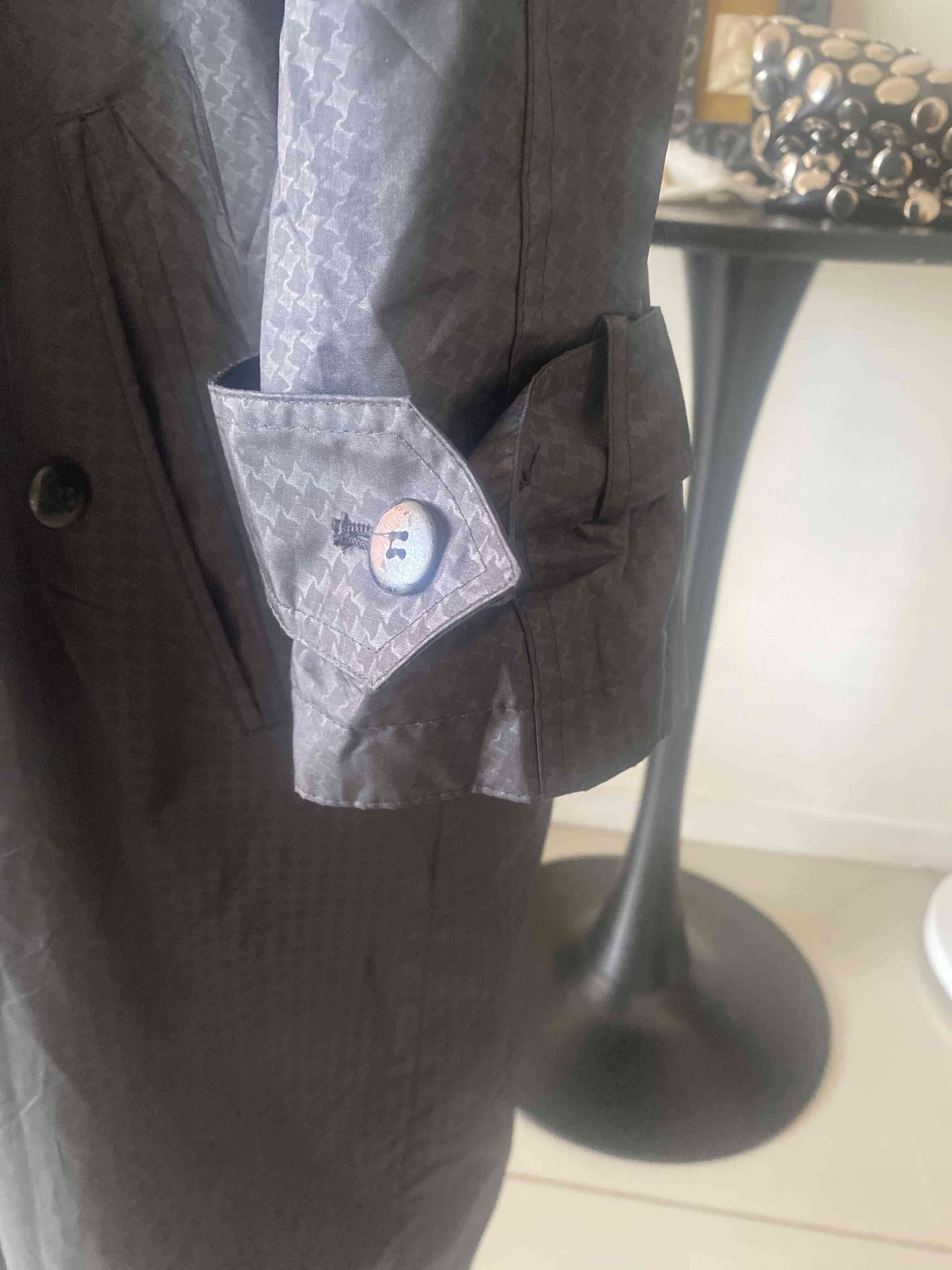 Gabardina  impermeable negro largo - miniatura 2