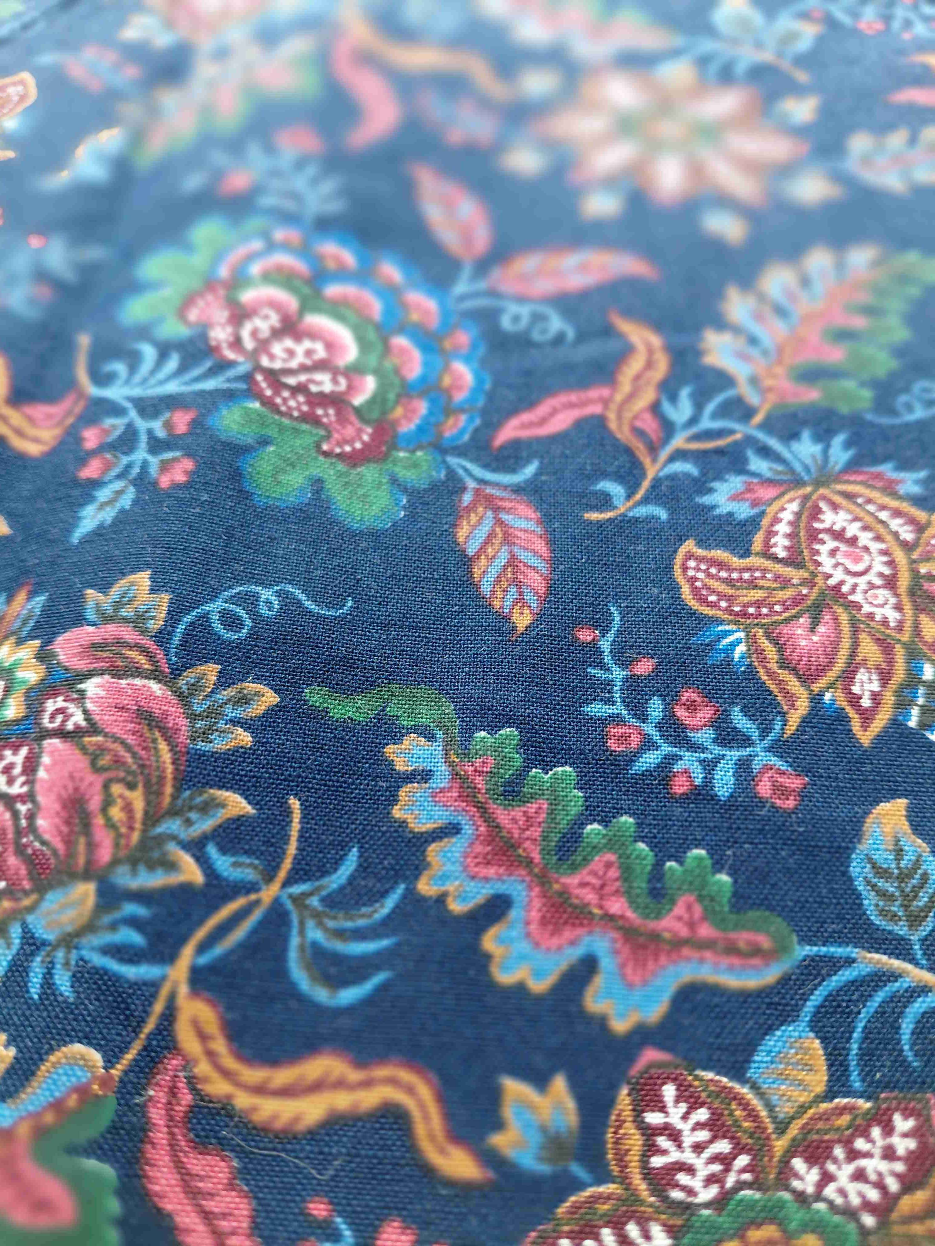 Trozos de Telas por cierre taller de patchworks. - miniatura 2