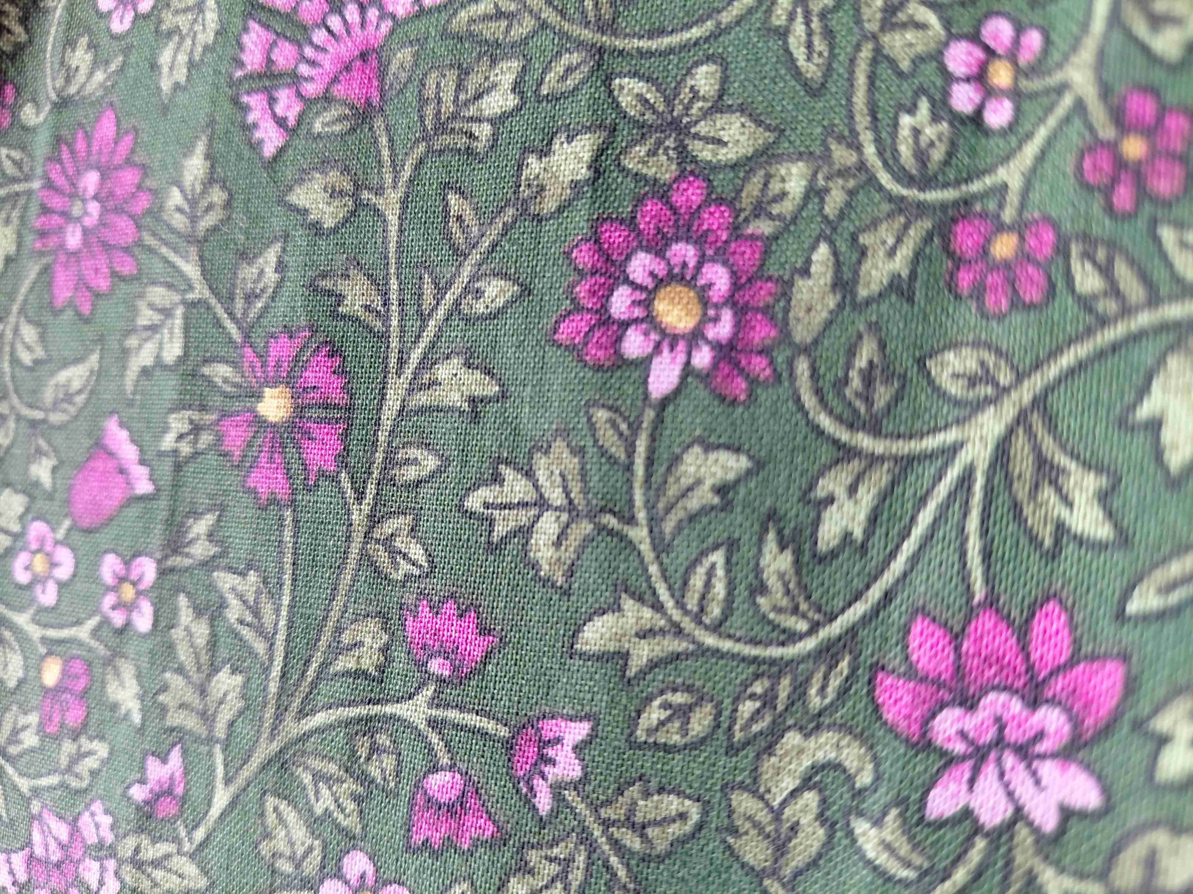 Trozos de Telas por cierre taller de patchworks. - miniatura 4